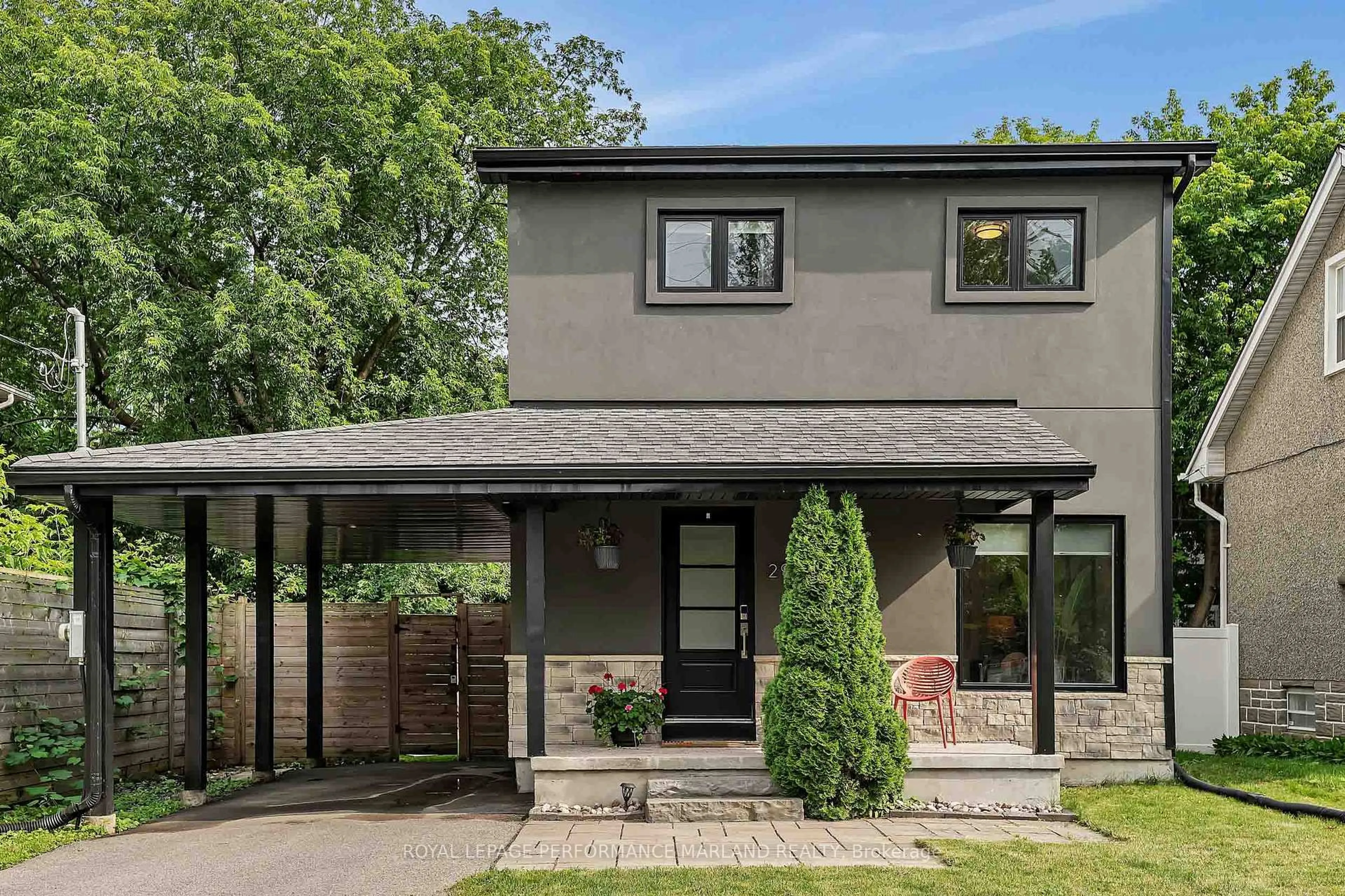 Home with brick exterior material, street for 292 Currell Ave, Ottawa Ontario K1Z 7J6
