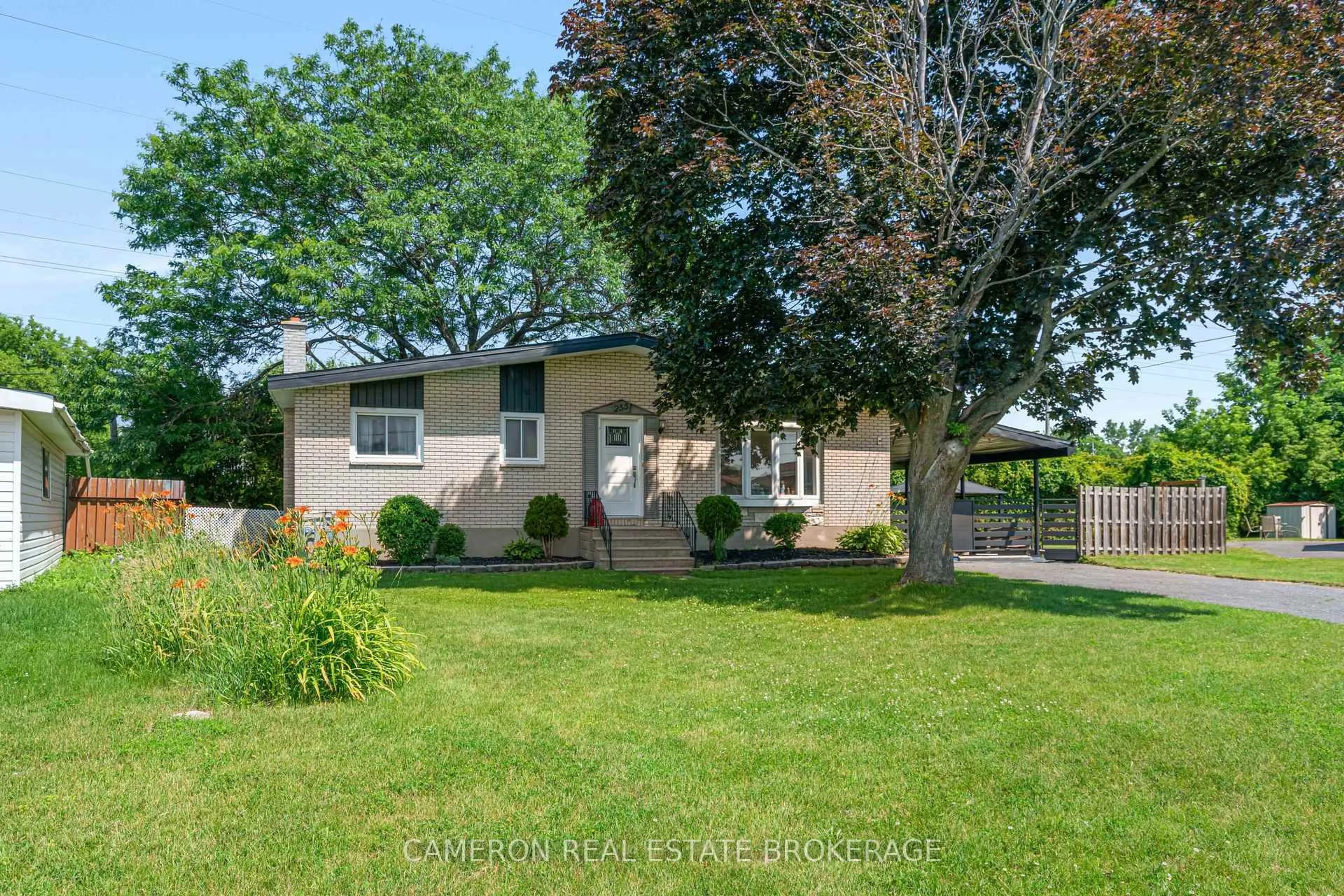 Unknown for 255 Laframboise Ave, Cornwall Ontario K6H 3E6
