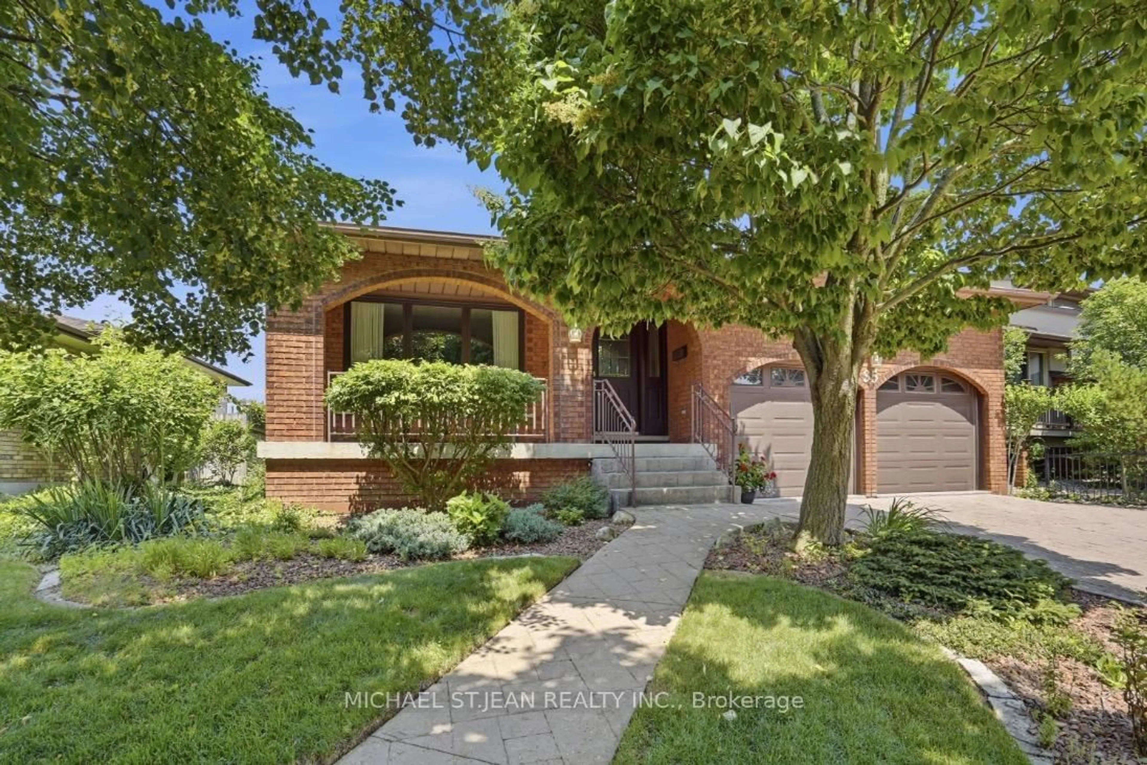 Home with brick exterior material, street for 35 Audubon St, Hamilton Ontario L8J 1J6