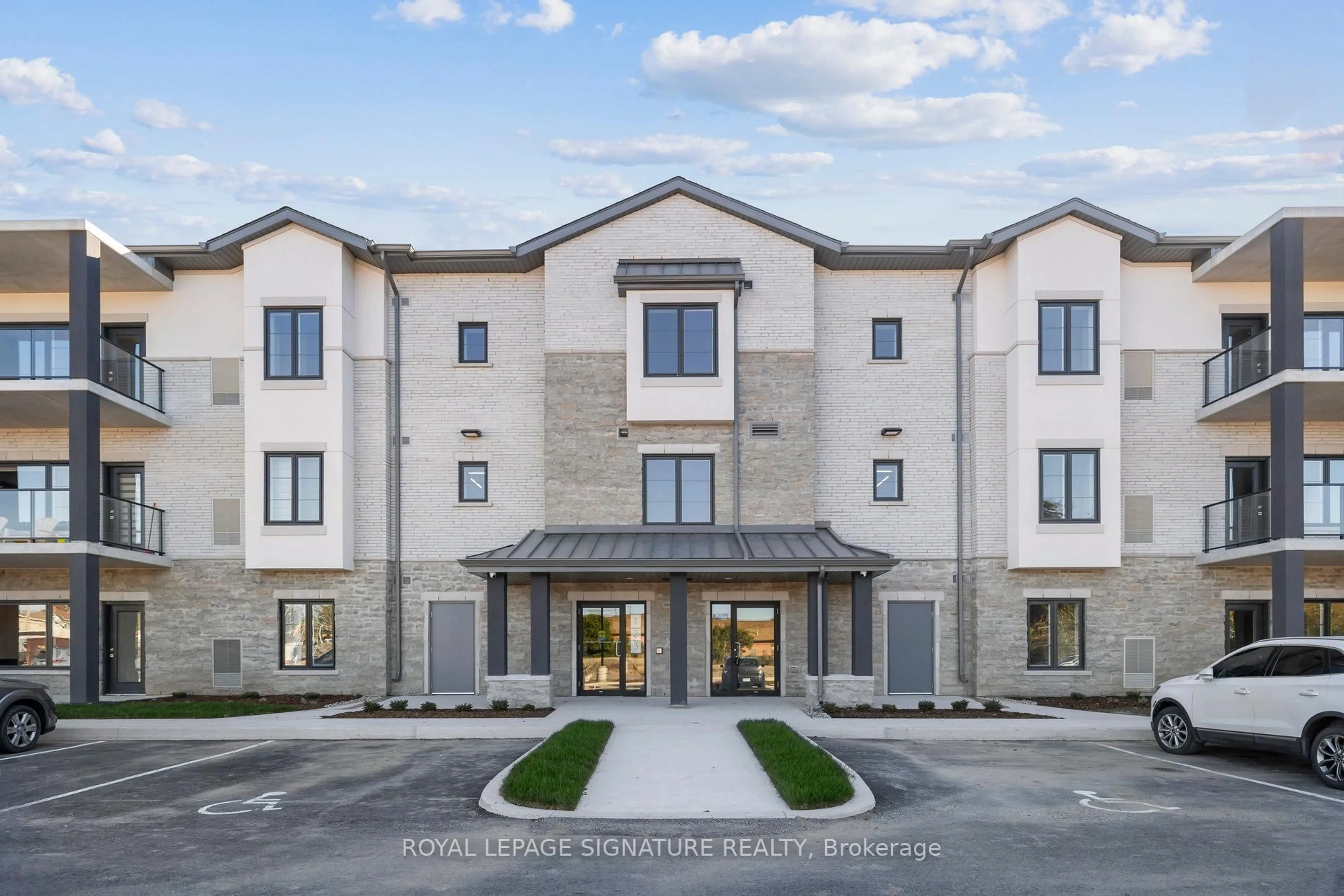 Unknown for 123 Lincoln St #106, Welland Ontario L3C 5J7