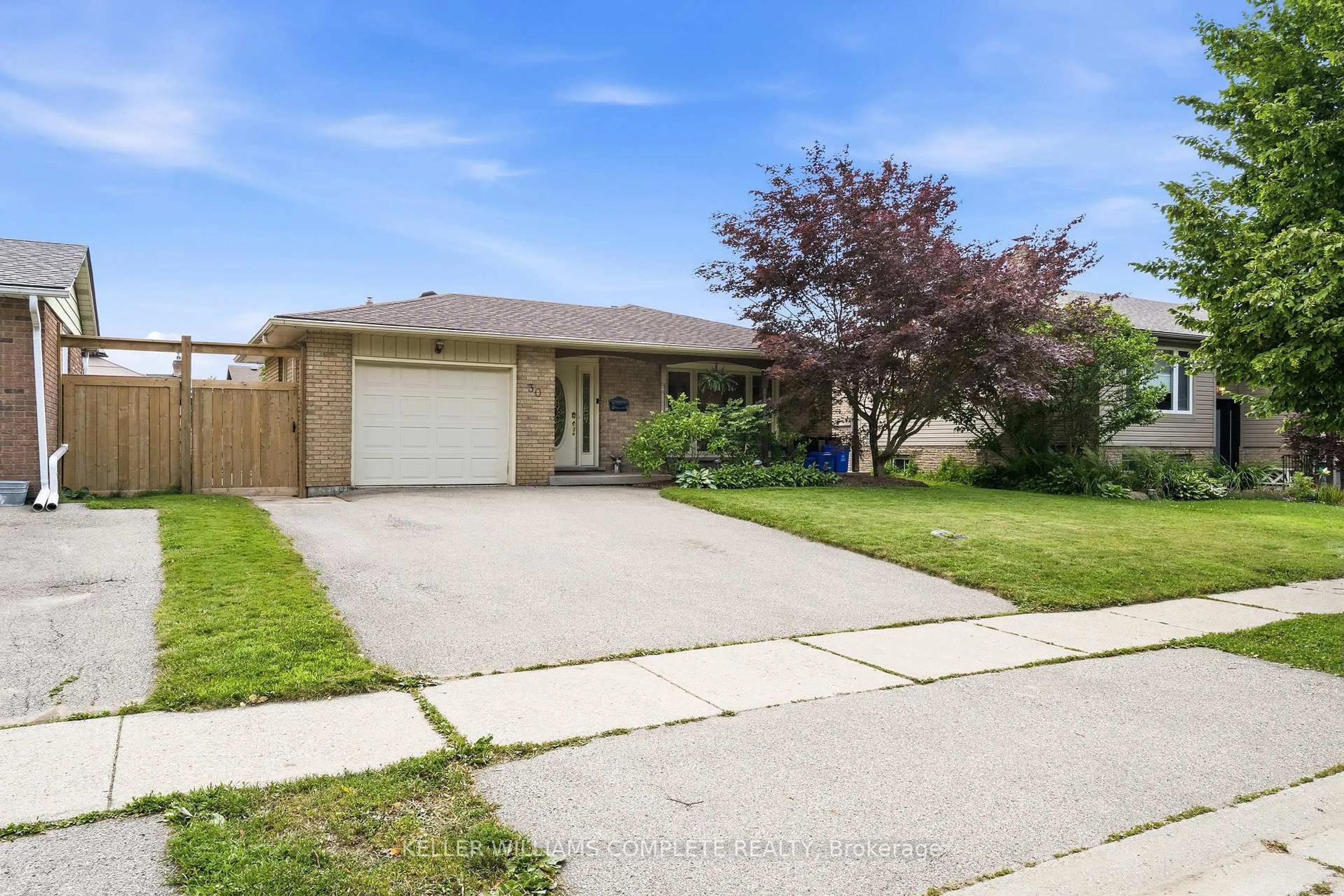 A pic from outside/outdoor area/front of a property/back of a property/a pic from drone, street for 30 Greenwood Tr, Brantford Ontario N3R 6G5