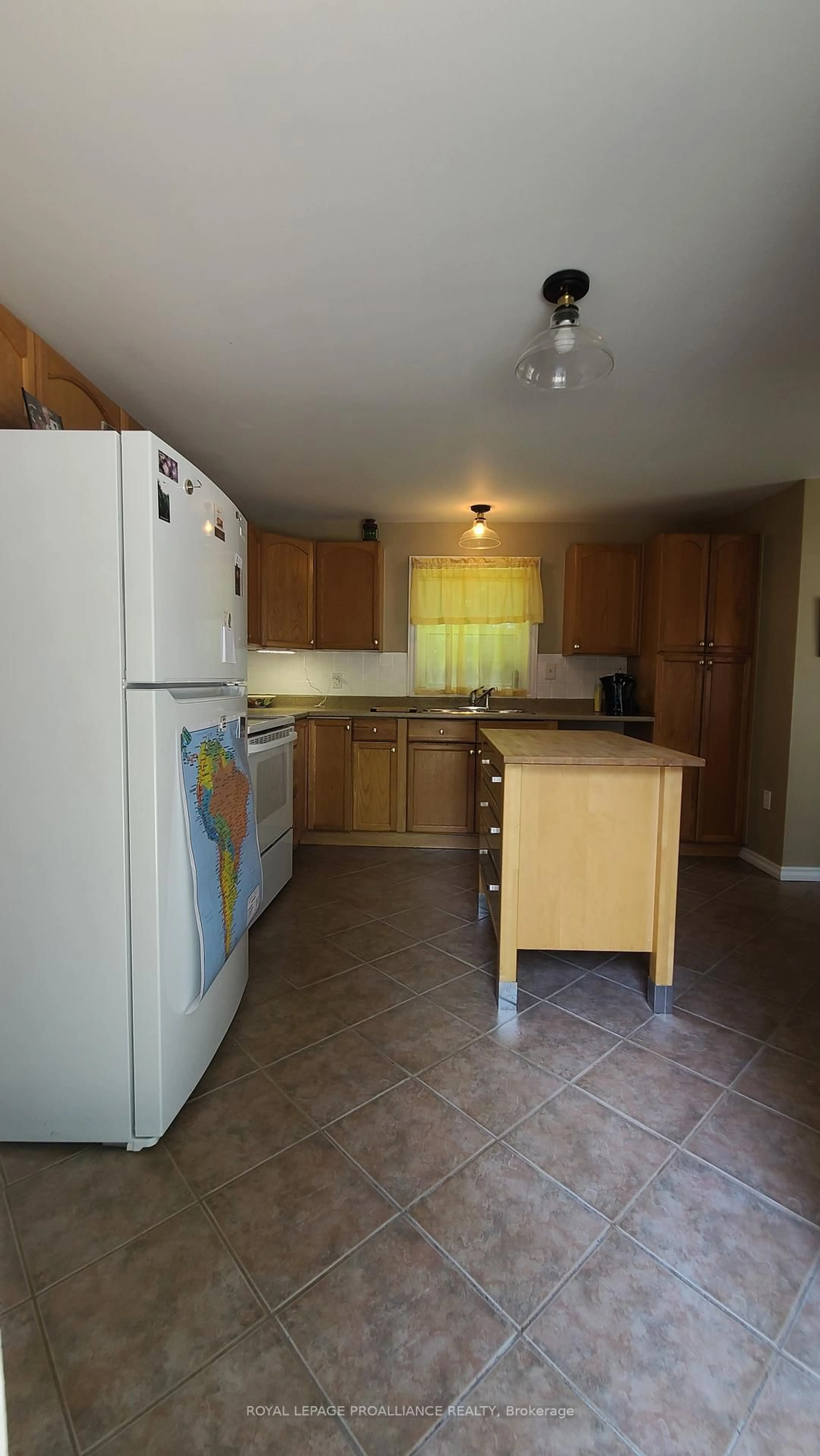 Standard kitchen, unknown for 482 James St, Prescott Ontario K0E 1T0