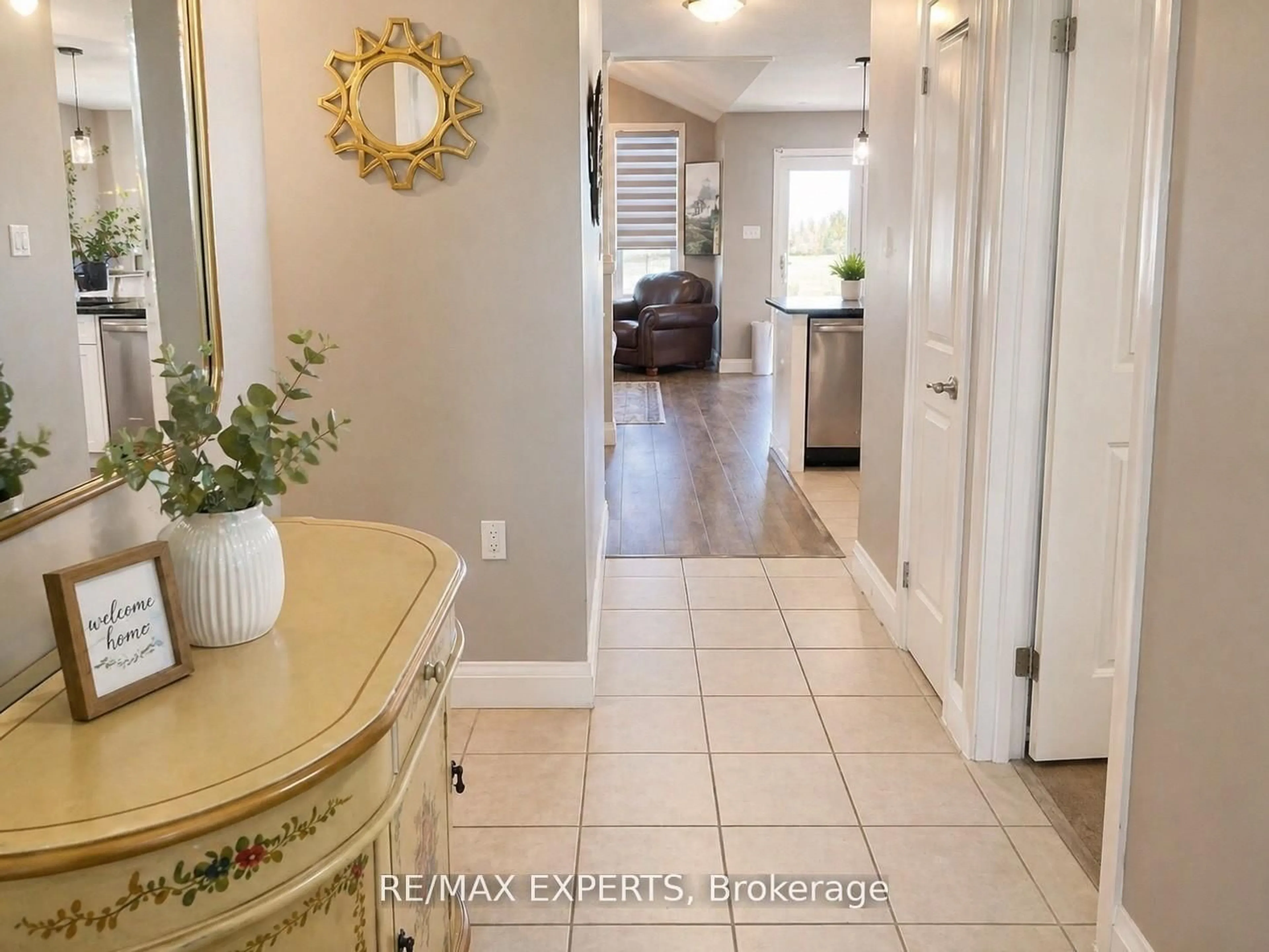 Indoor entryway for 150 Bridge Cres, Minto Ontario N0G 2P0
