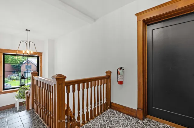 130 Windsor Cres #3, London South 5