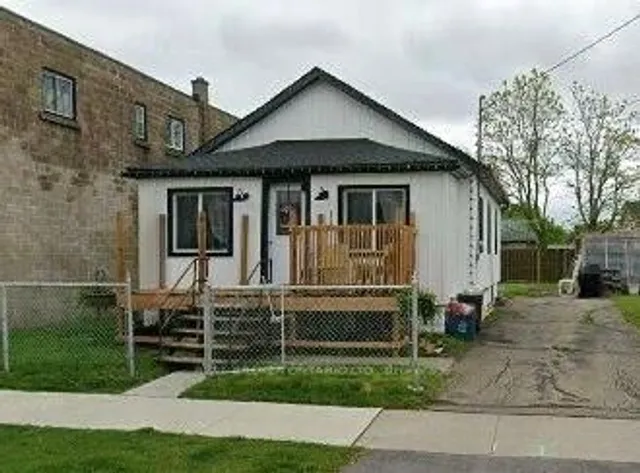 314 Broadway St, Welland 1