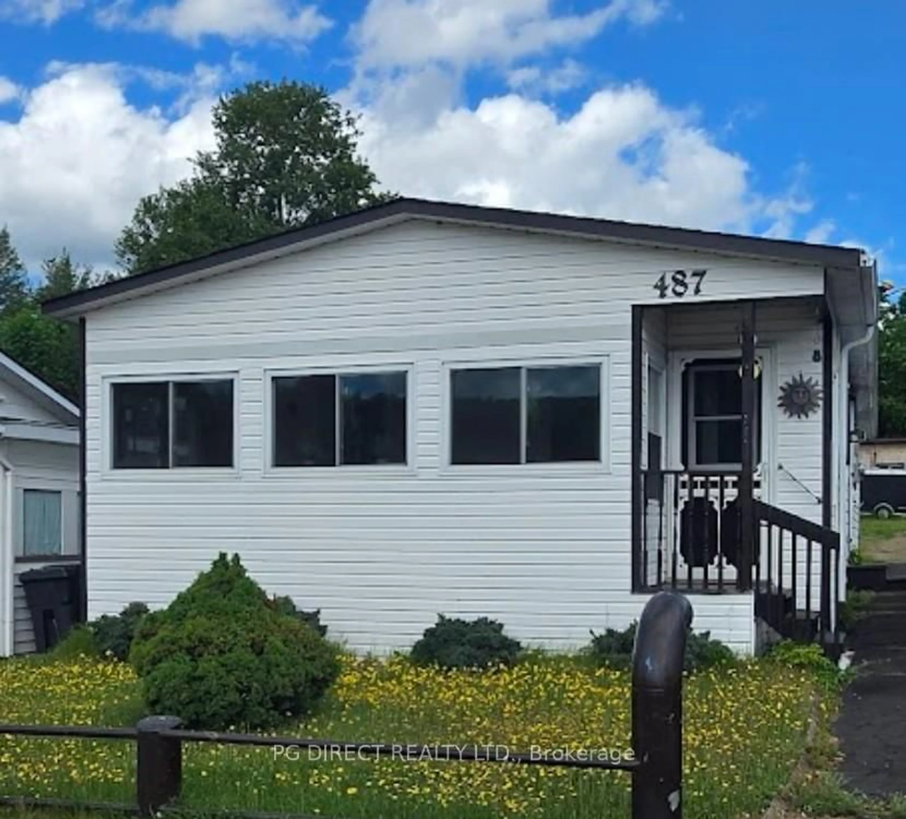 Home with vinyl exterior material, unknown for 487 Mattawan St, Mattawa Ontario P0H 1V0