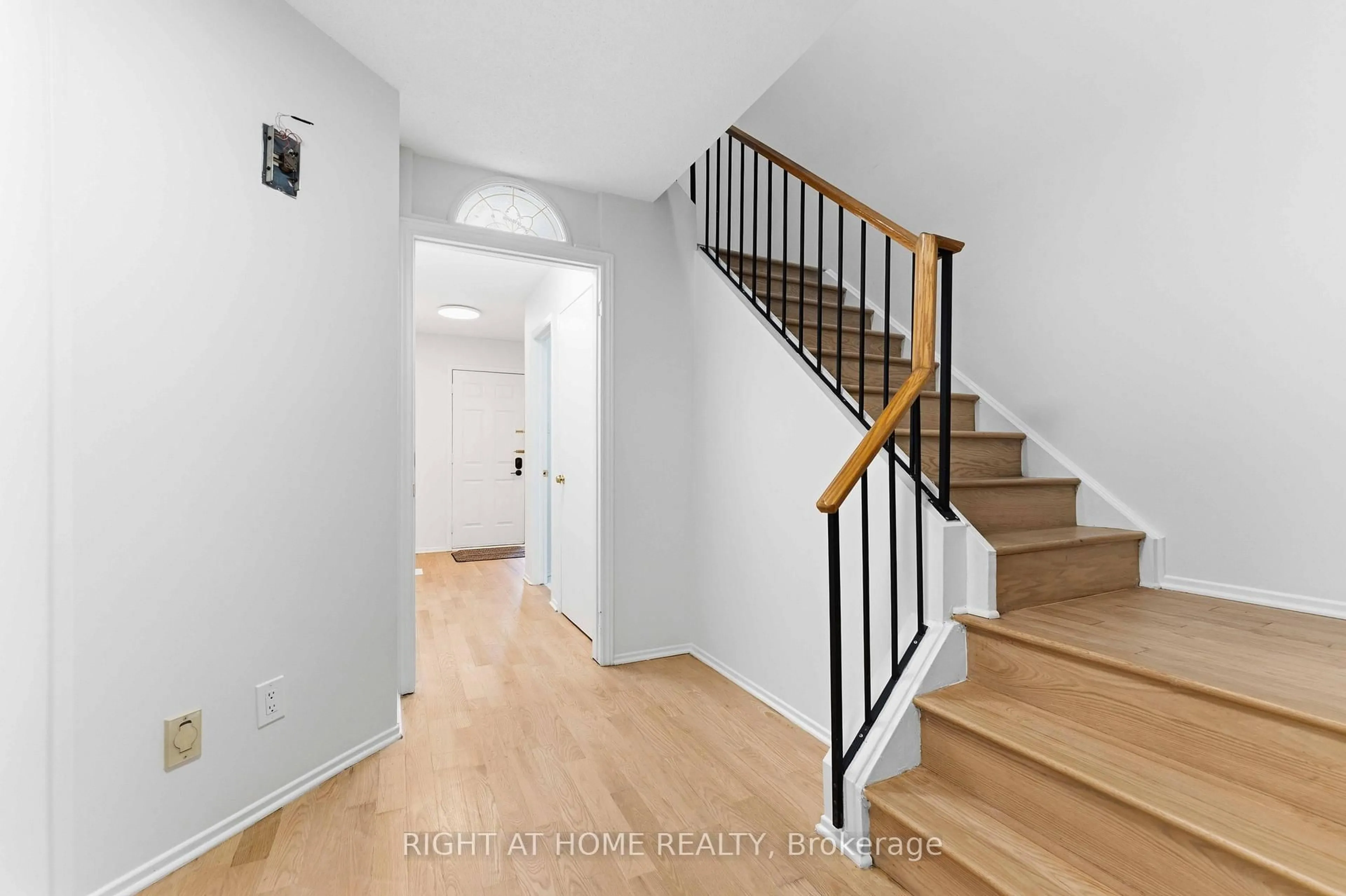 Unknown for 178 Presland Rd, Ottawa Ontario K1K 4J7