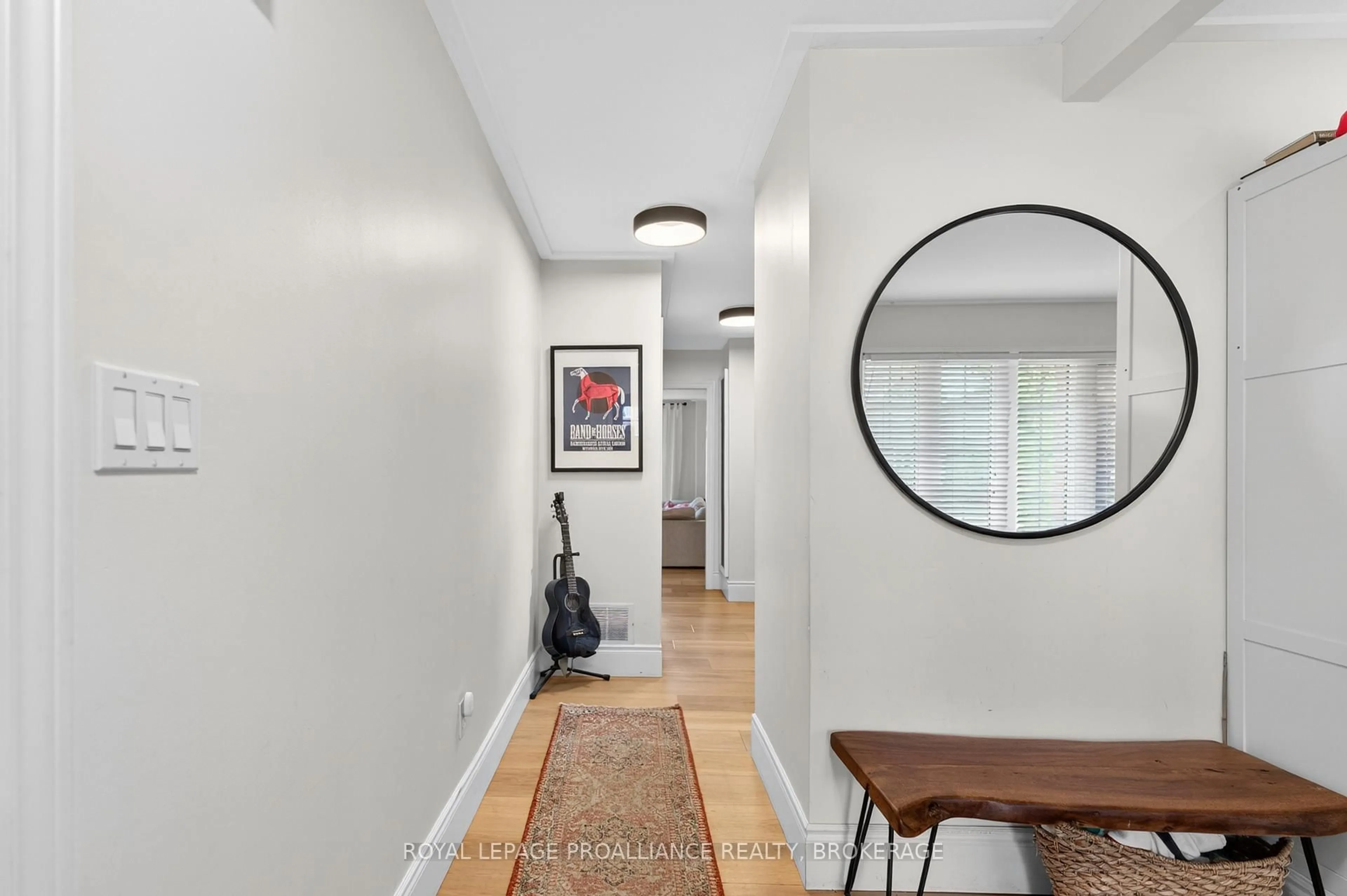 Indoor entryway for 87 Dalgleish Ave, Kingston Ontario K7K 7E1