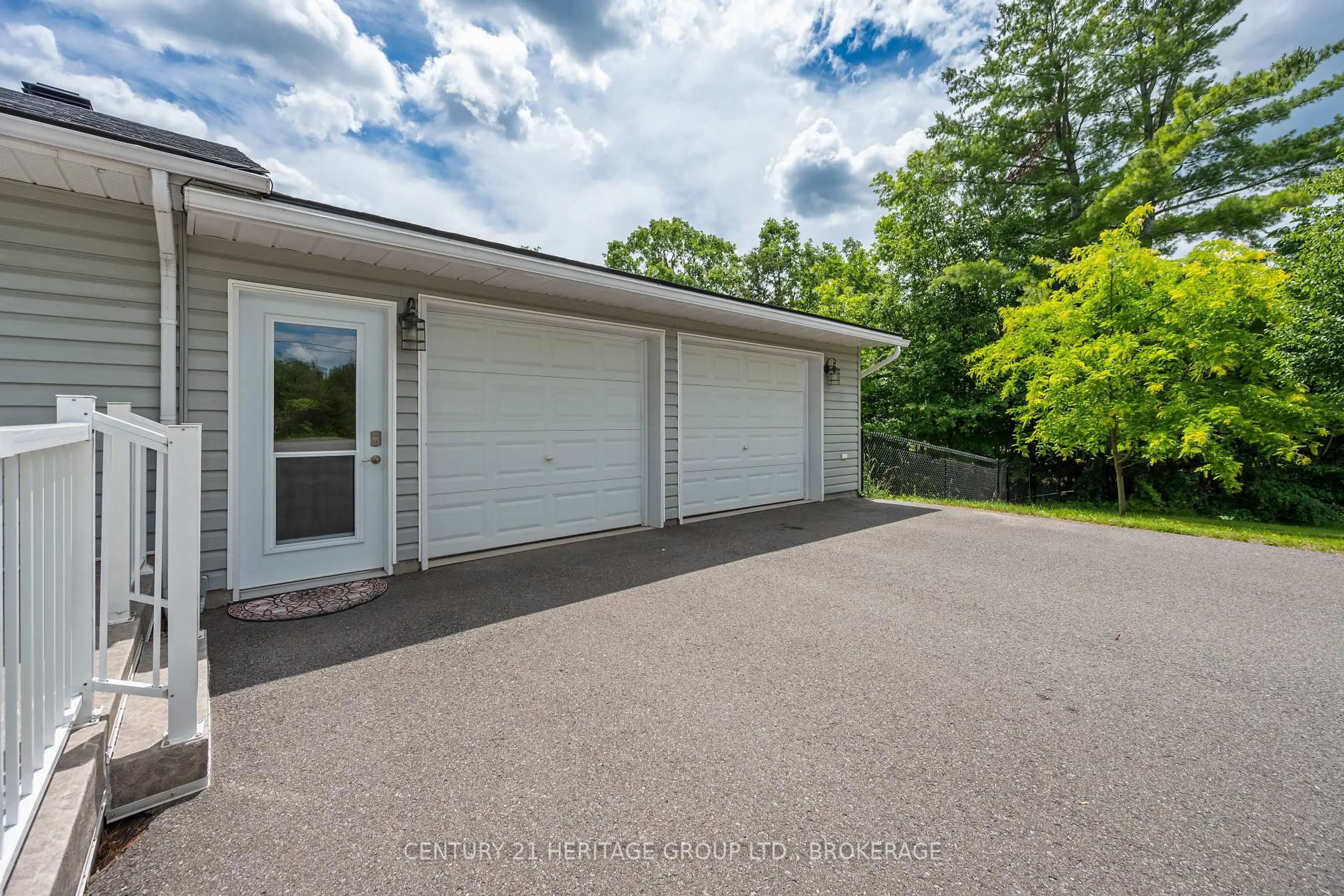 A pic from outside/outdoor area/front of a property/back of a property/a pic from drone, street for 566 Bethel Rd, Yarker Ontario K0K 3N0