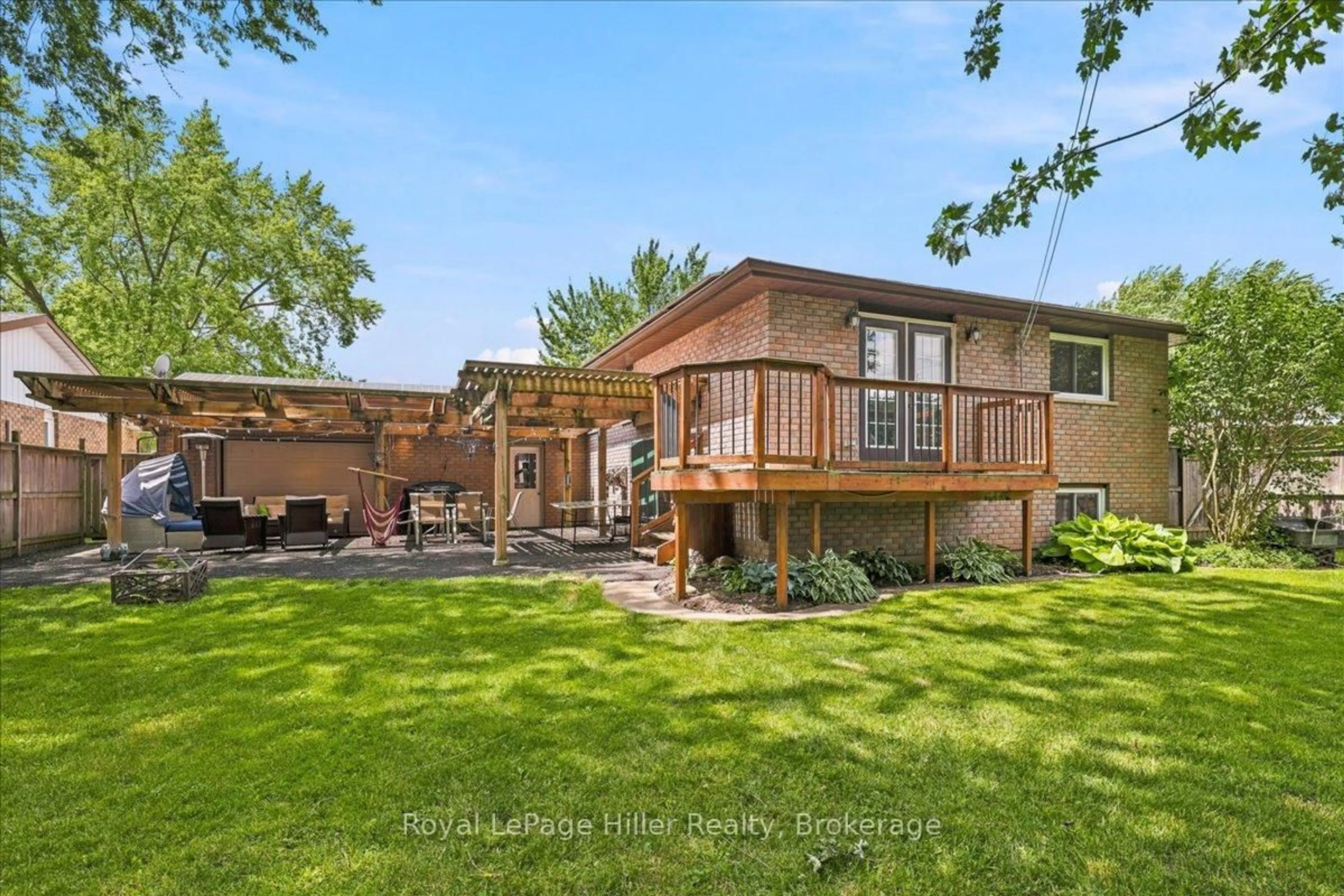 Home with brick exterior material, unknown for 36 Queen St, East Zorra-Tavistock Ontario N0B 2R0
