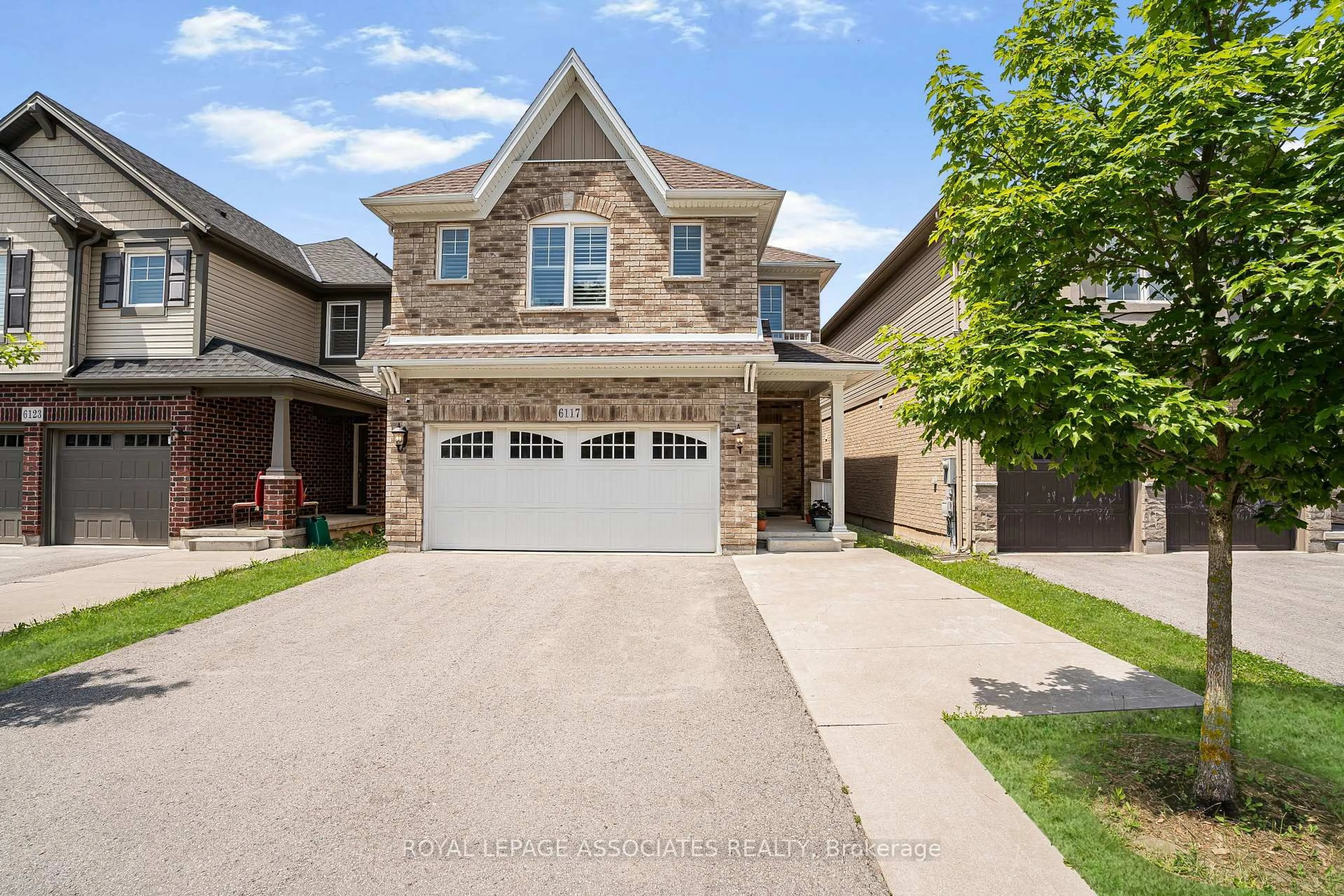 Home with brick exterior material, street for 6117 Eaglewood Dr, Niagara Falls Ontario L2G 0A7