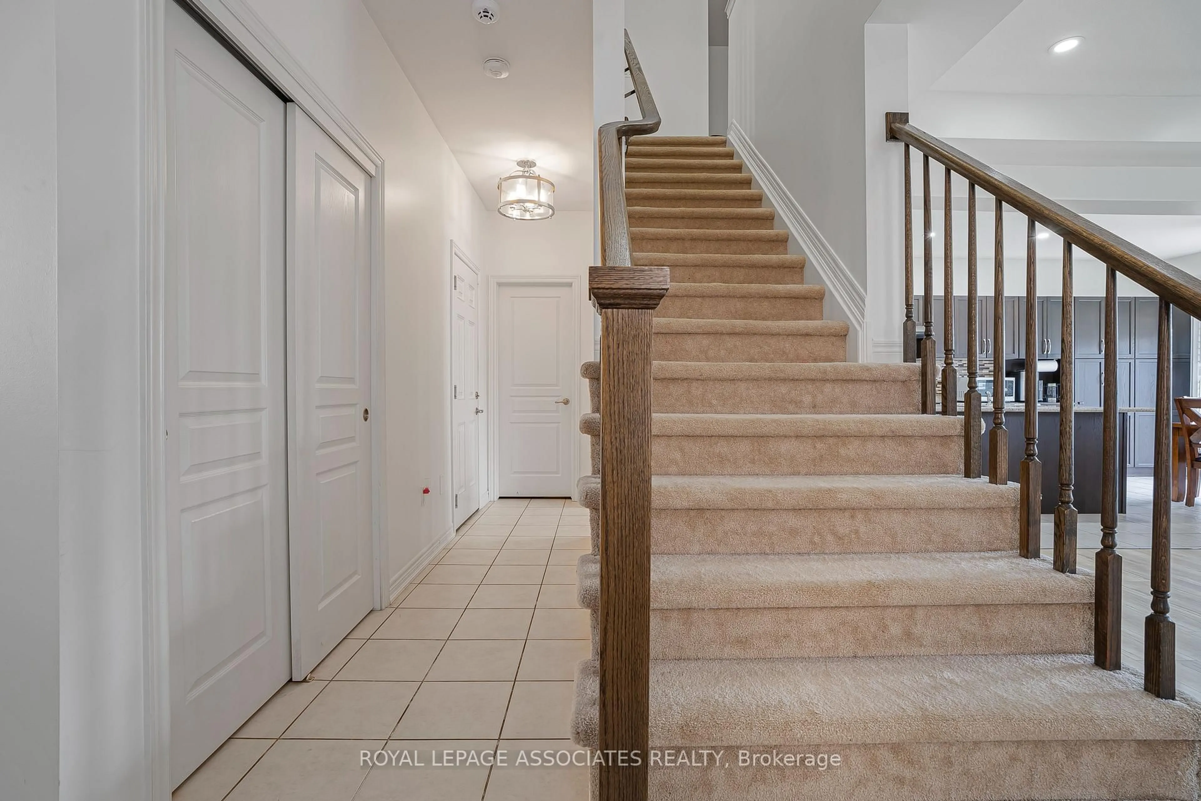 Unknown for 6117 Eaglewood Dr, Niagara Falls Ontario L2G 0A7