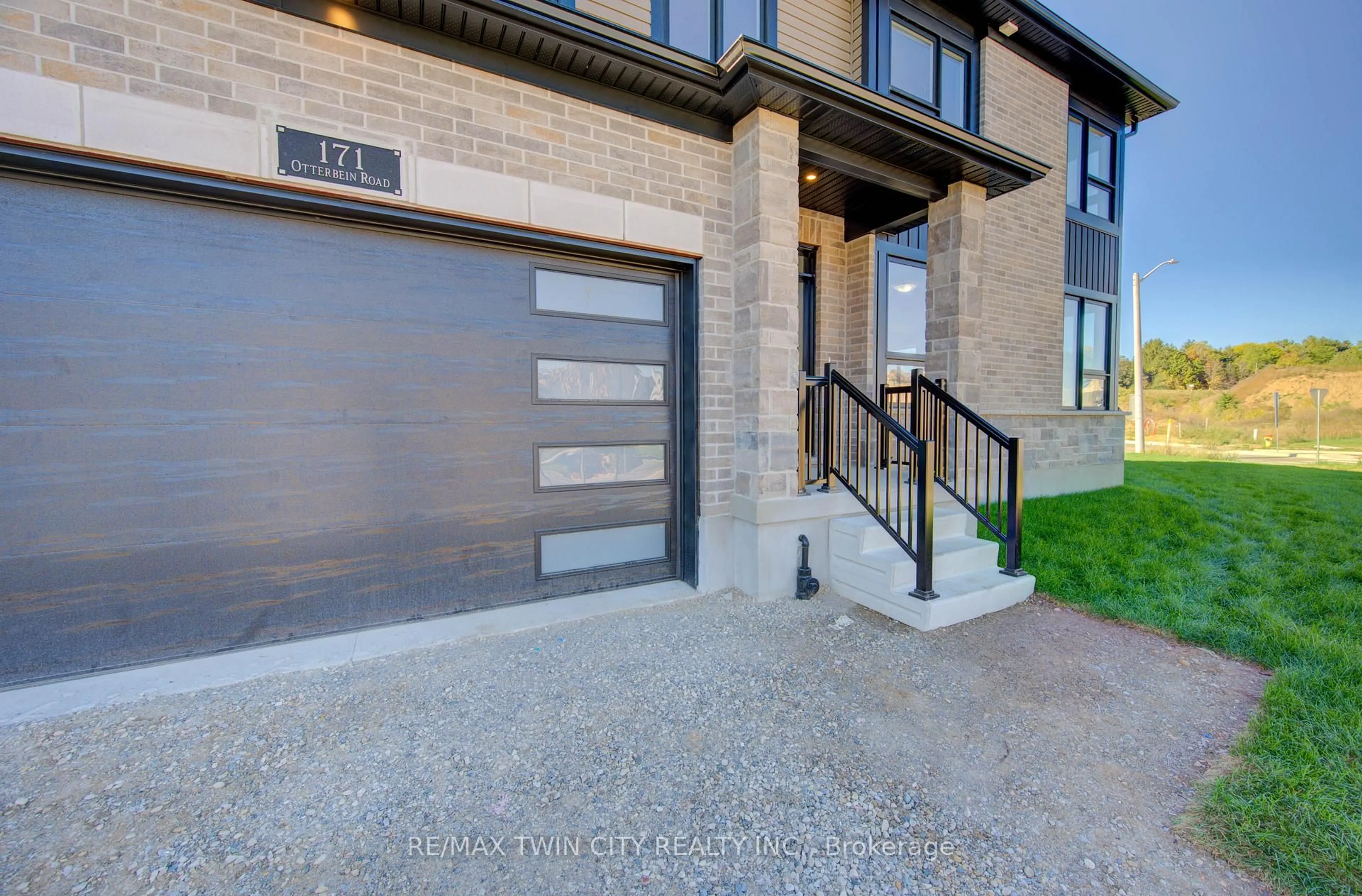 Home with brick exterior material, street for 171 Otterbein Rd, Kitchener Ontario N2B 0A8