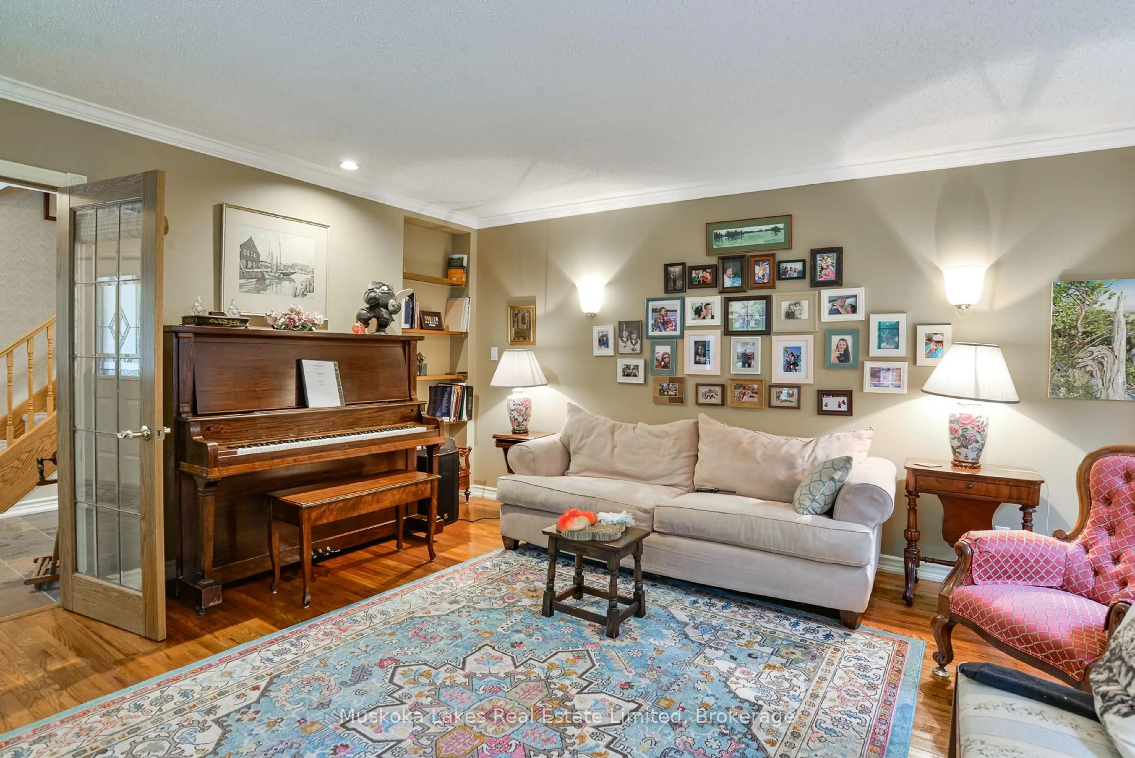 Living room with furniture, unknown for 1115 Partridge Lane, Bracebridge Ontario P1L 1W8
