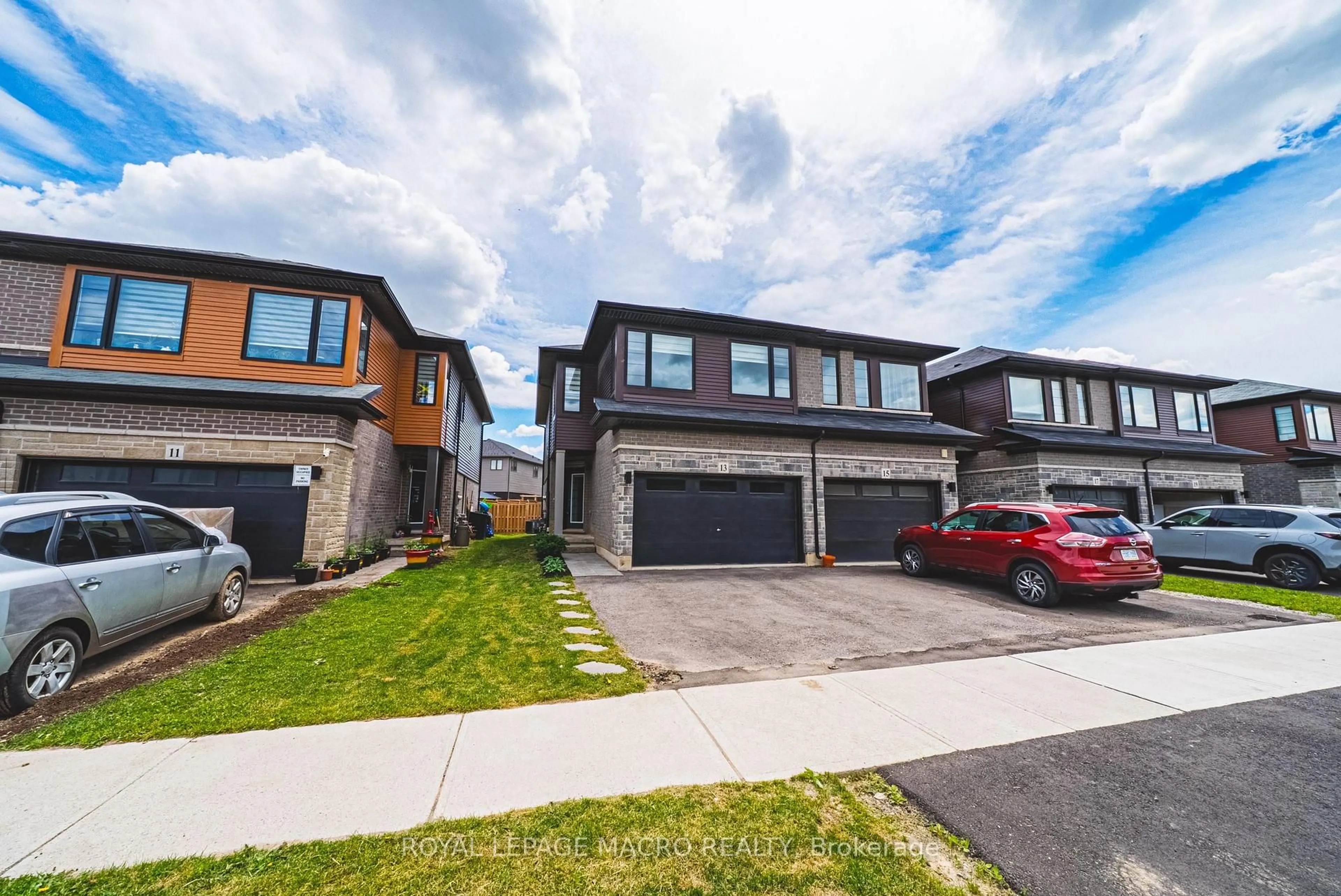 A pic from outside/outdoor area/front of a property/back of a property/a pic from drone, street for 13 BELLHOUSE Ave, Brantford Ontario N3T 0T9