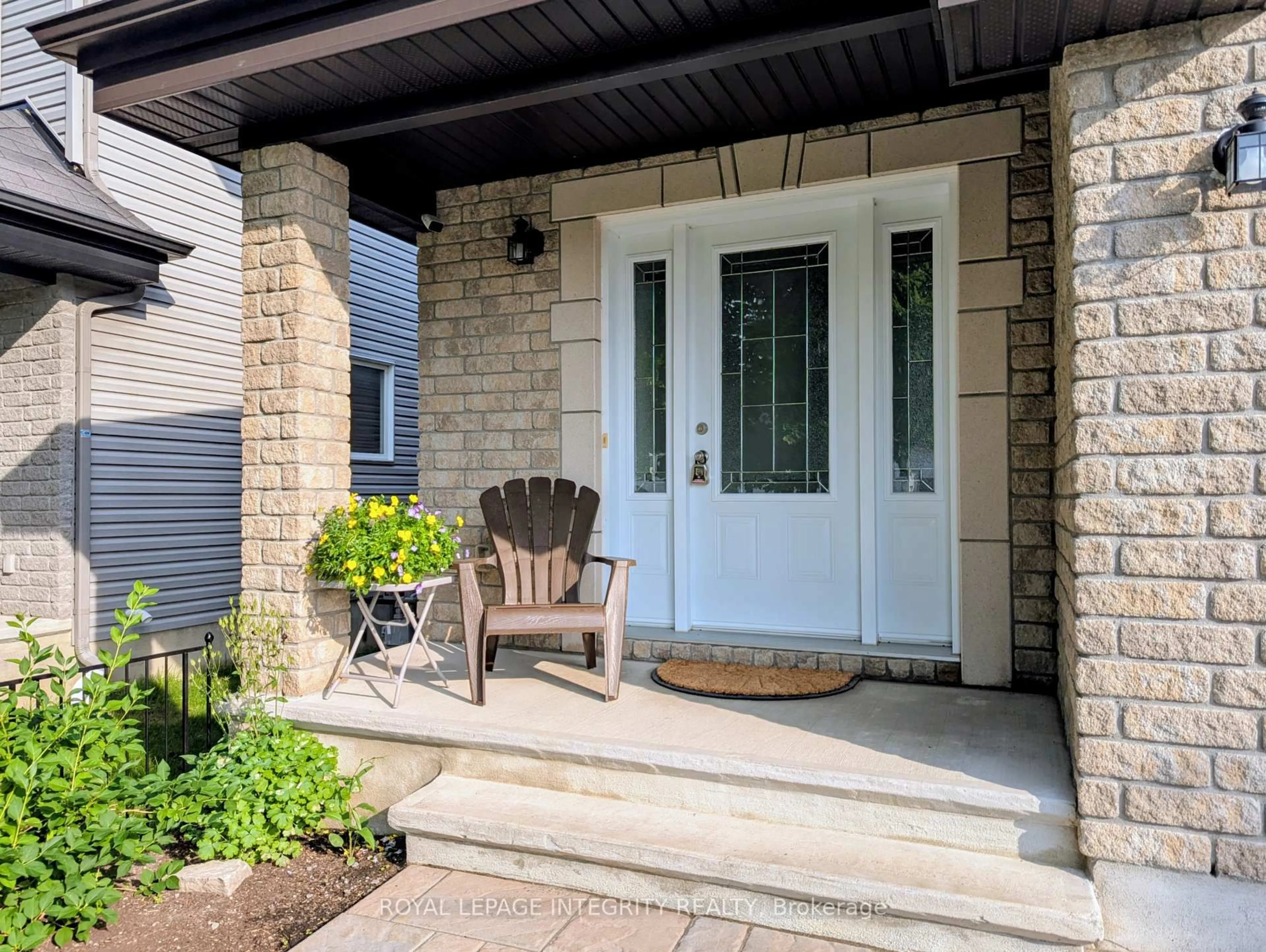 Indoor entryway for 317 Mercury St, Clarence-Rockland Ontario K4K 0G7