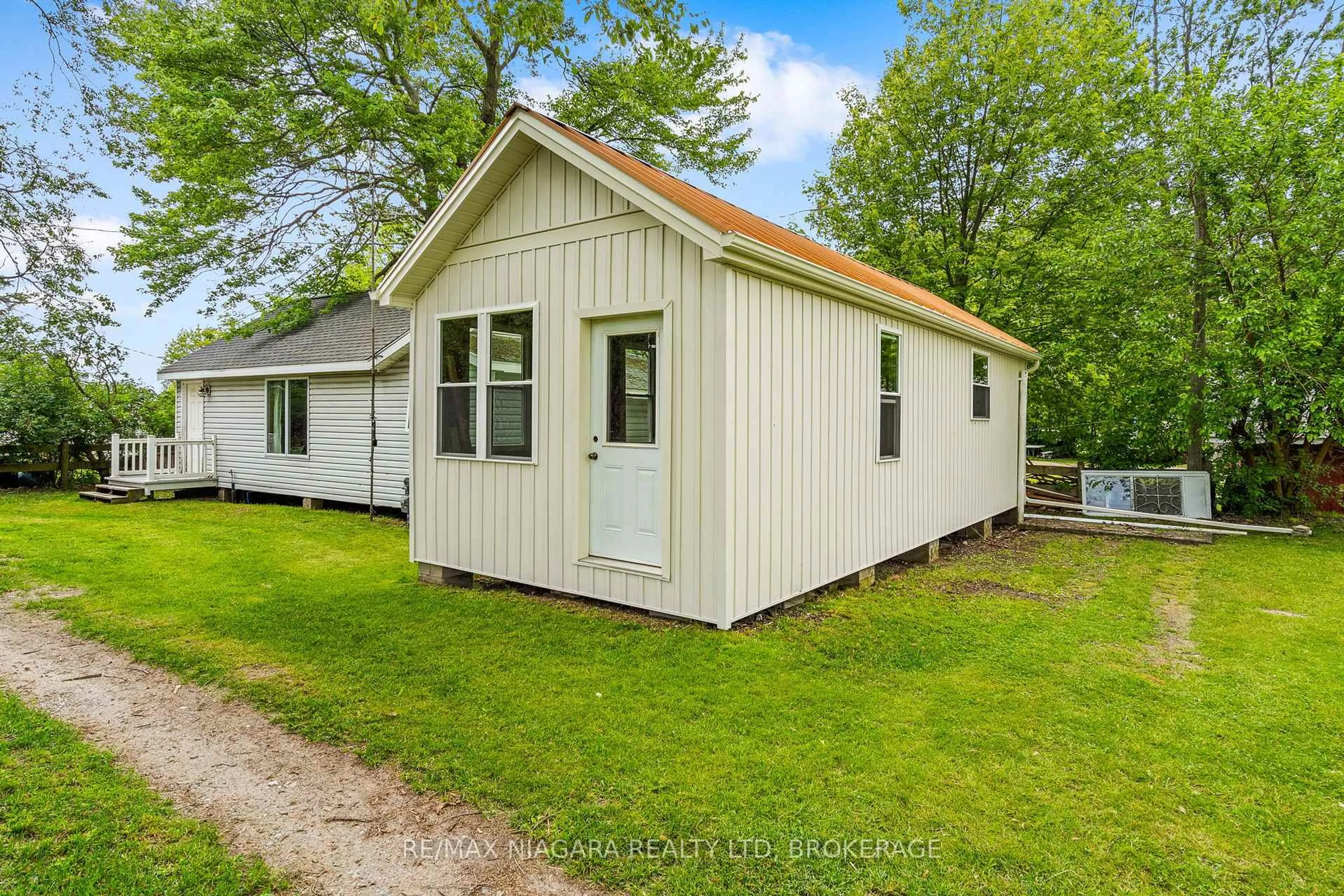 Shed for 12213 Lakeshore Rd, Wainfleet Ontario L0S 1V0