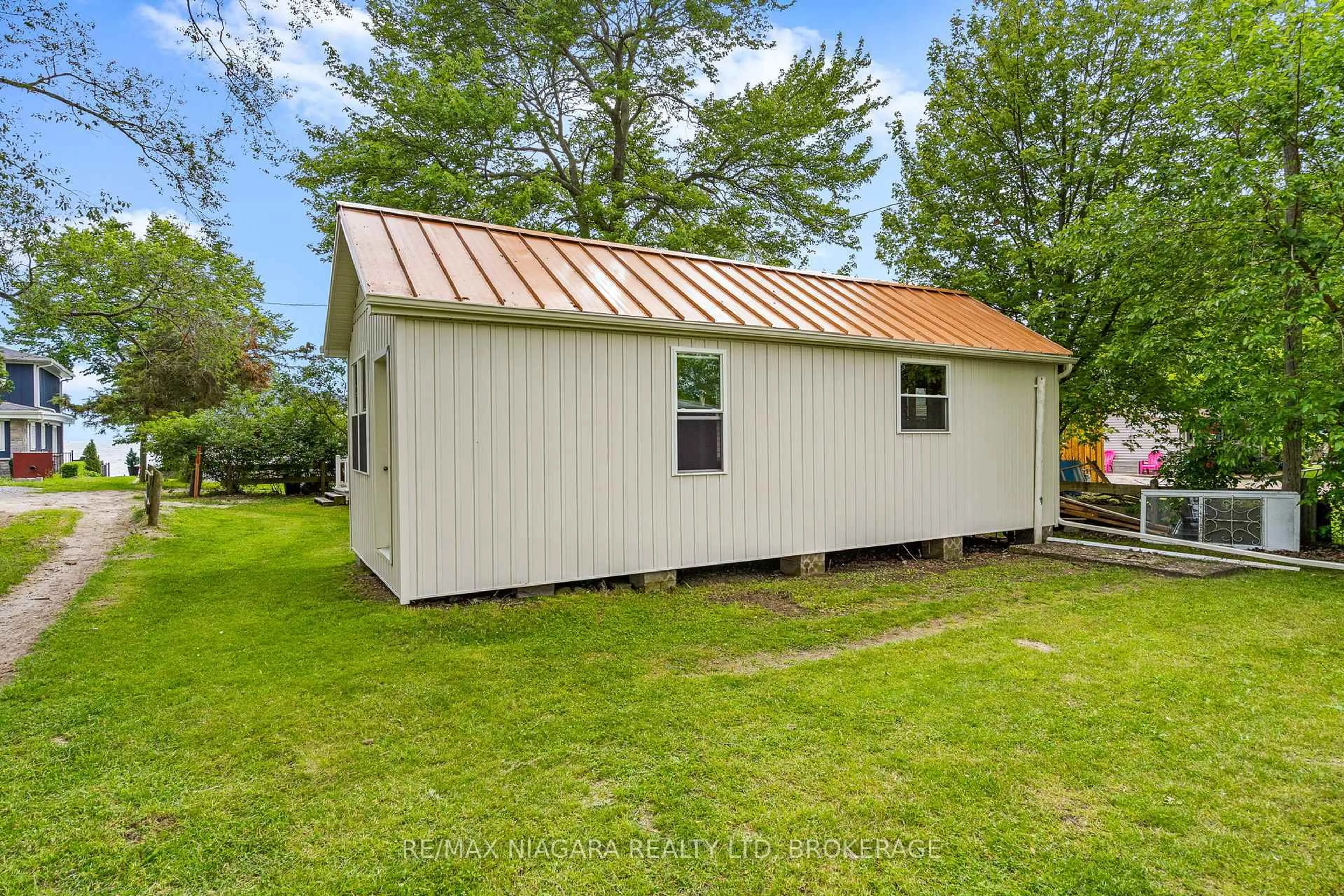 Shed for 12213 Lakeshore Rd, Wainfleet Ontario L0S 1V0