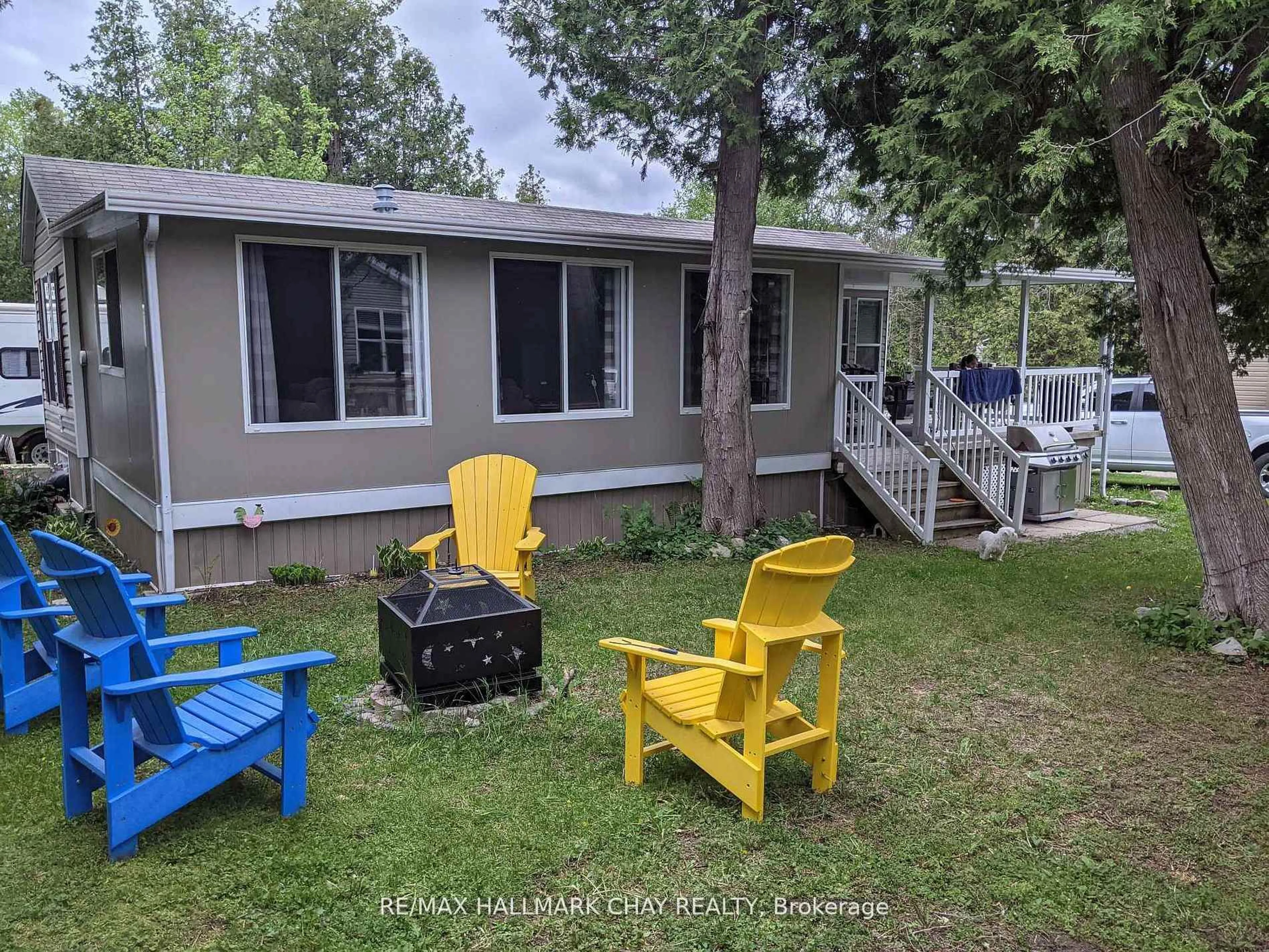 A pic from outside/outdoor area/front of a property/back of a property/a pic from drone, unknown for 2152 County Rd 36 Rd #236, Kawartha Lakes Ontario K0M 1L0