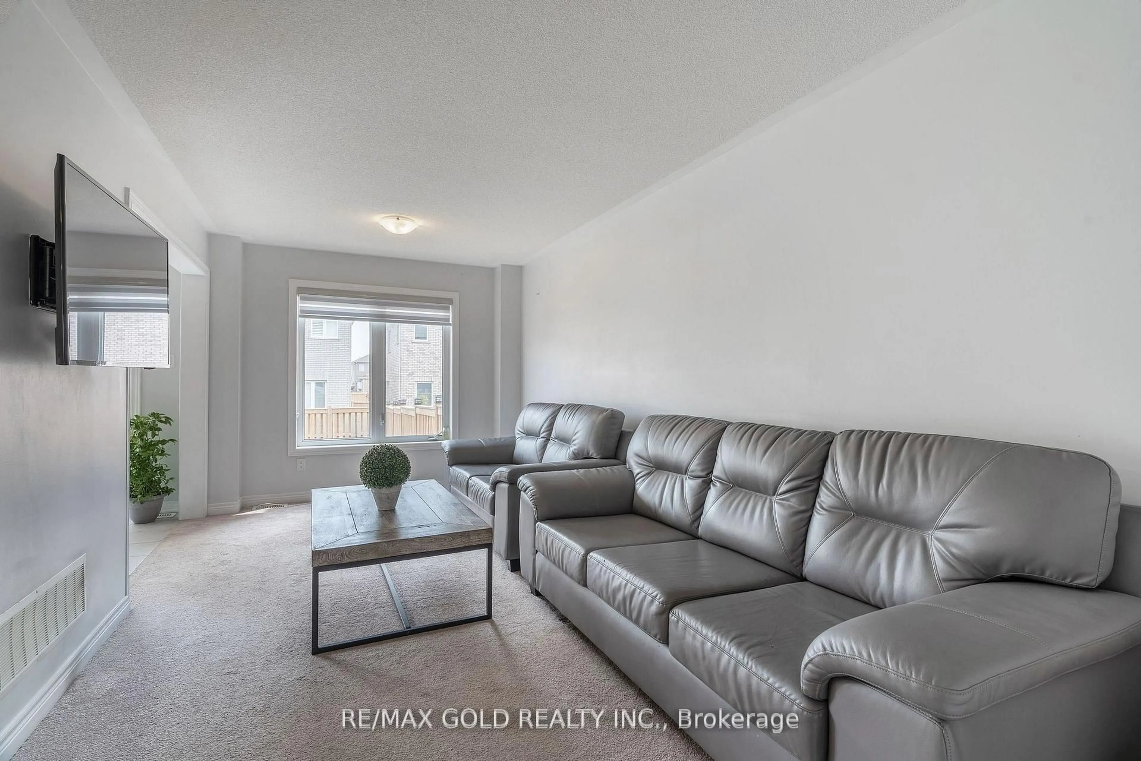 Living room with furniture, unknown for 335 Stewart St, Shelburne Ontario L9V 3X1