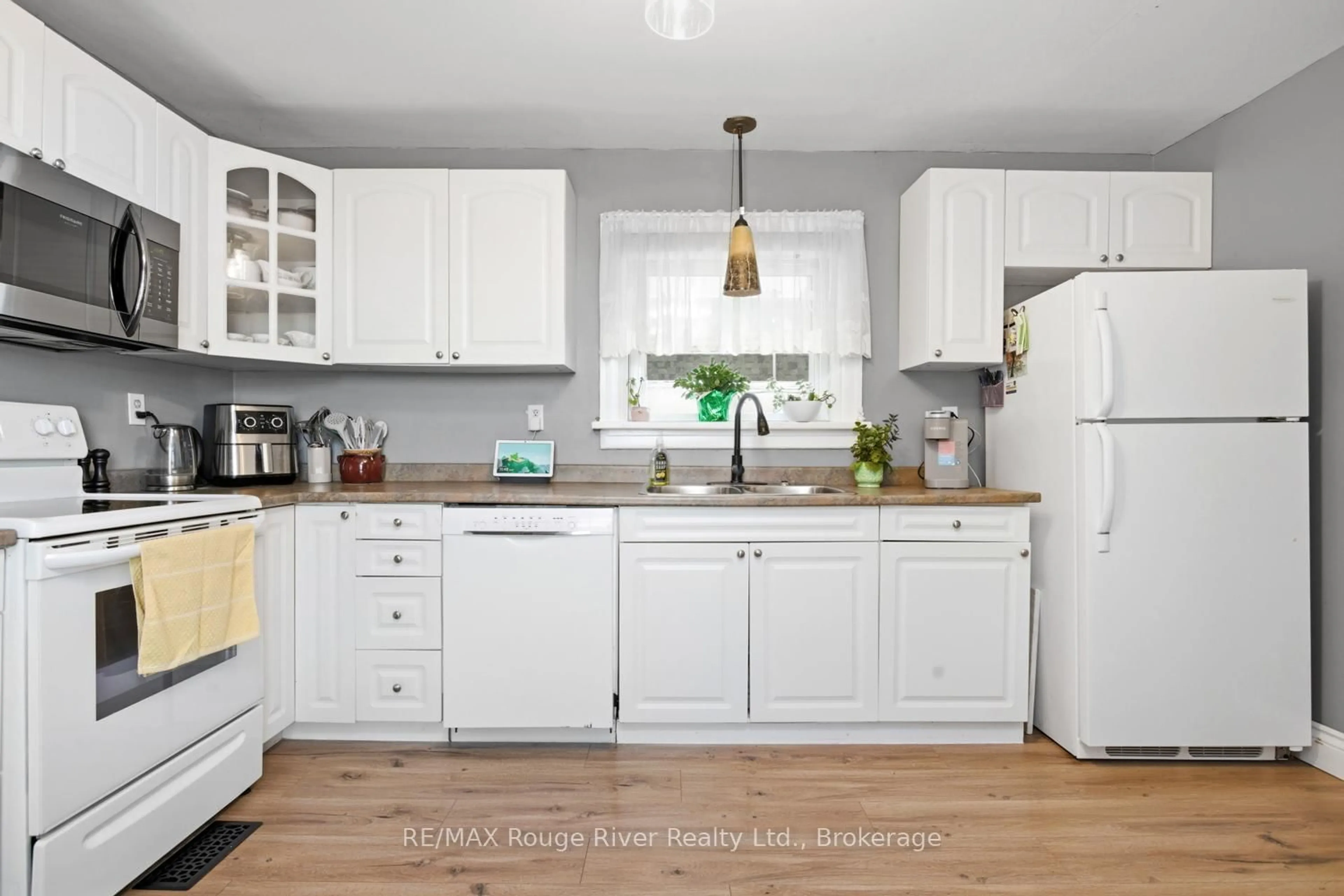 Open concept kitchen, unknown for 111 Lingham St, Belleville Ontario K8N 3T1