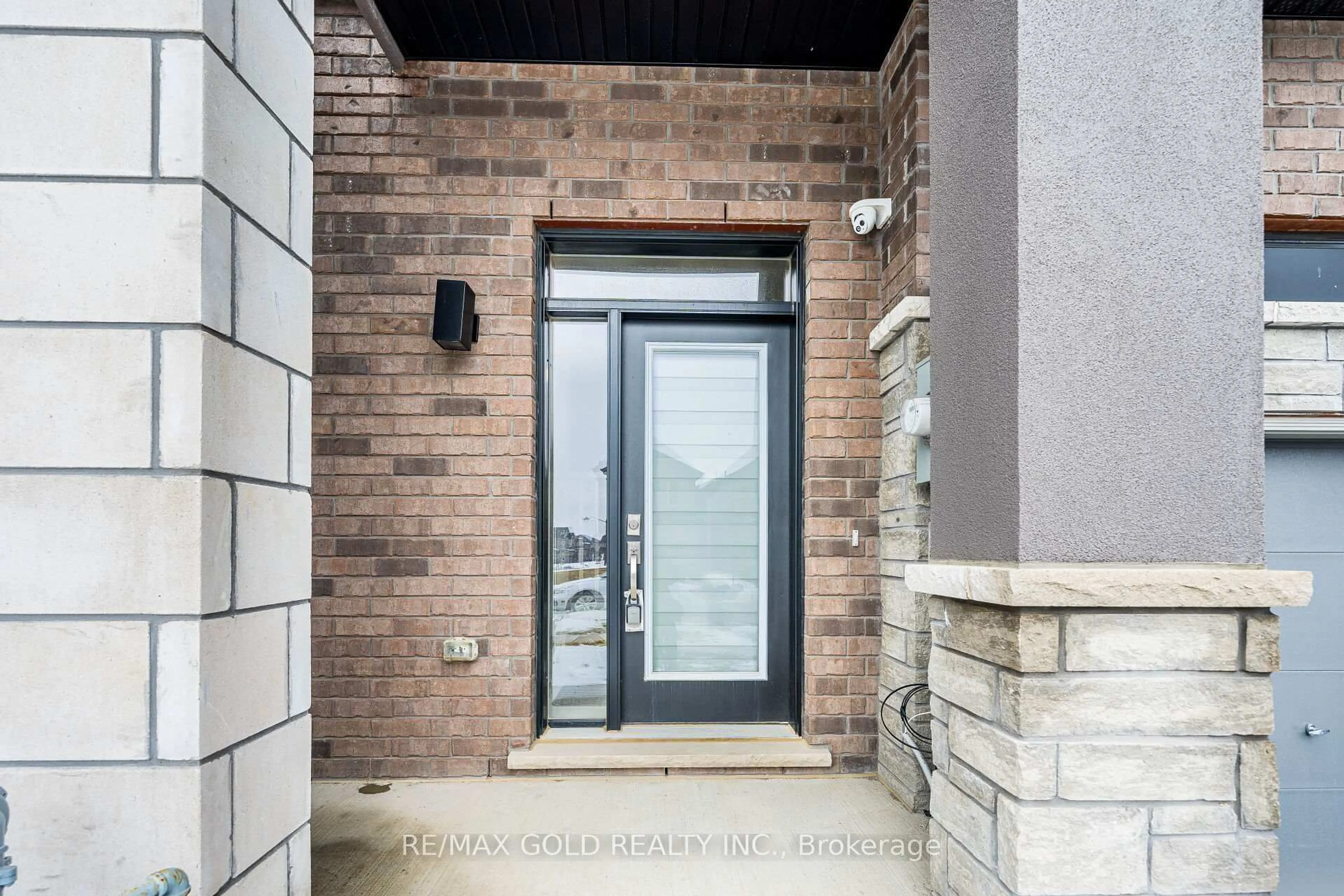 Indoor entryway for 37 George Brier Dr, Brant Ontario N3L 3Z9
