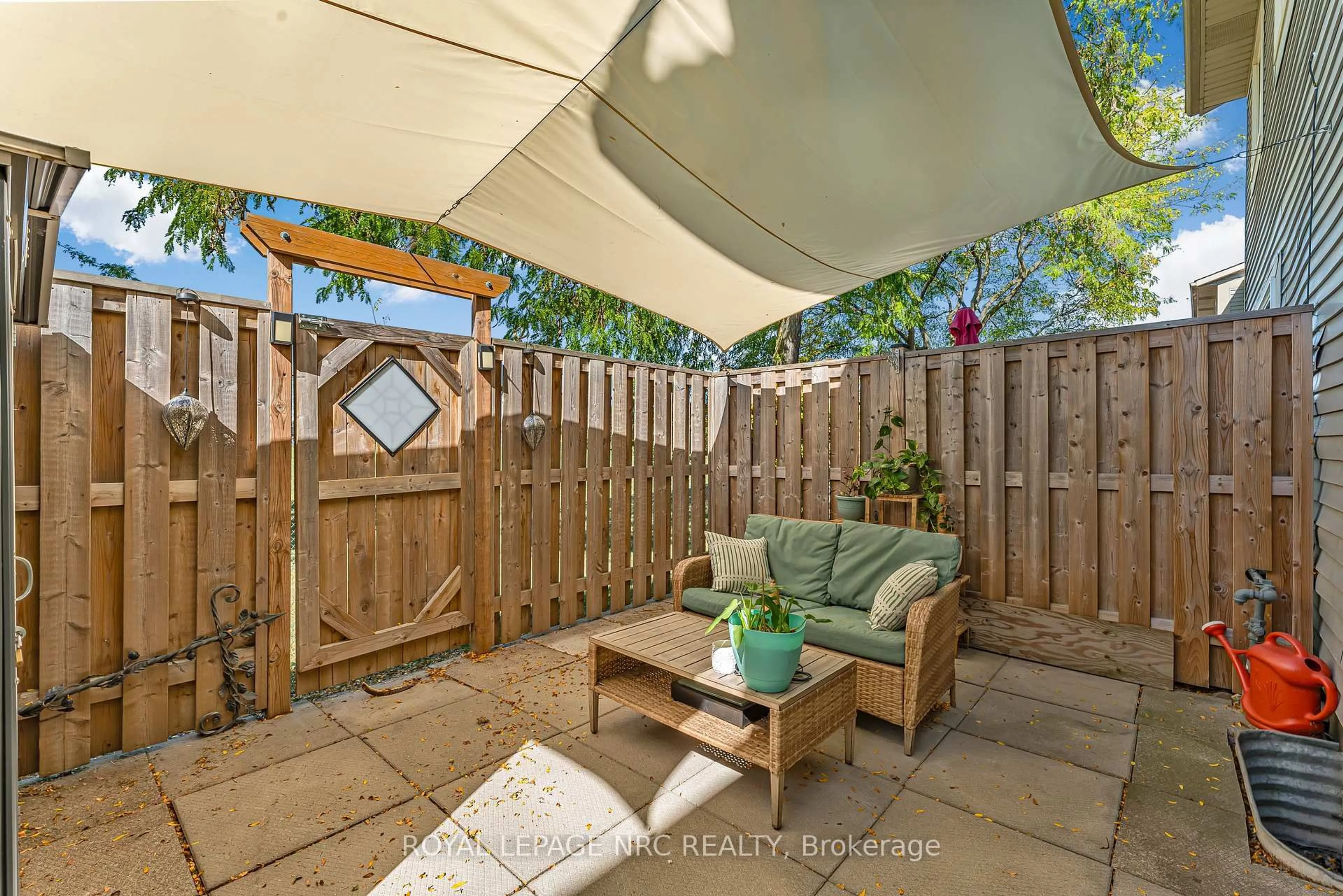 Patio, street for 65 Dorchester Blvd #40, St. Catharines Ontario L2M 7T1