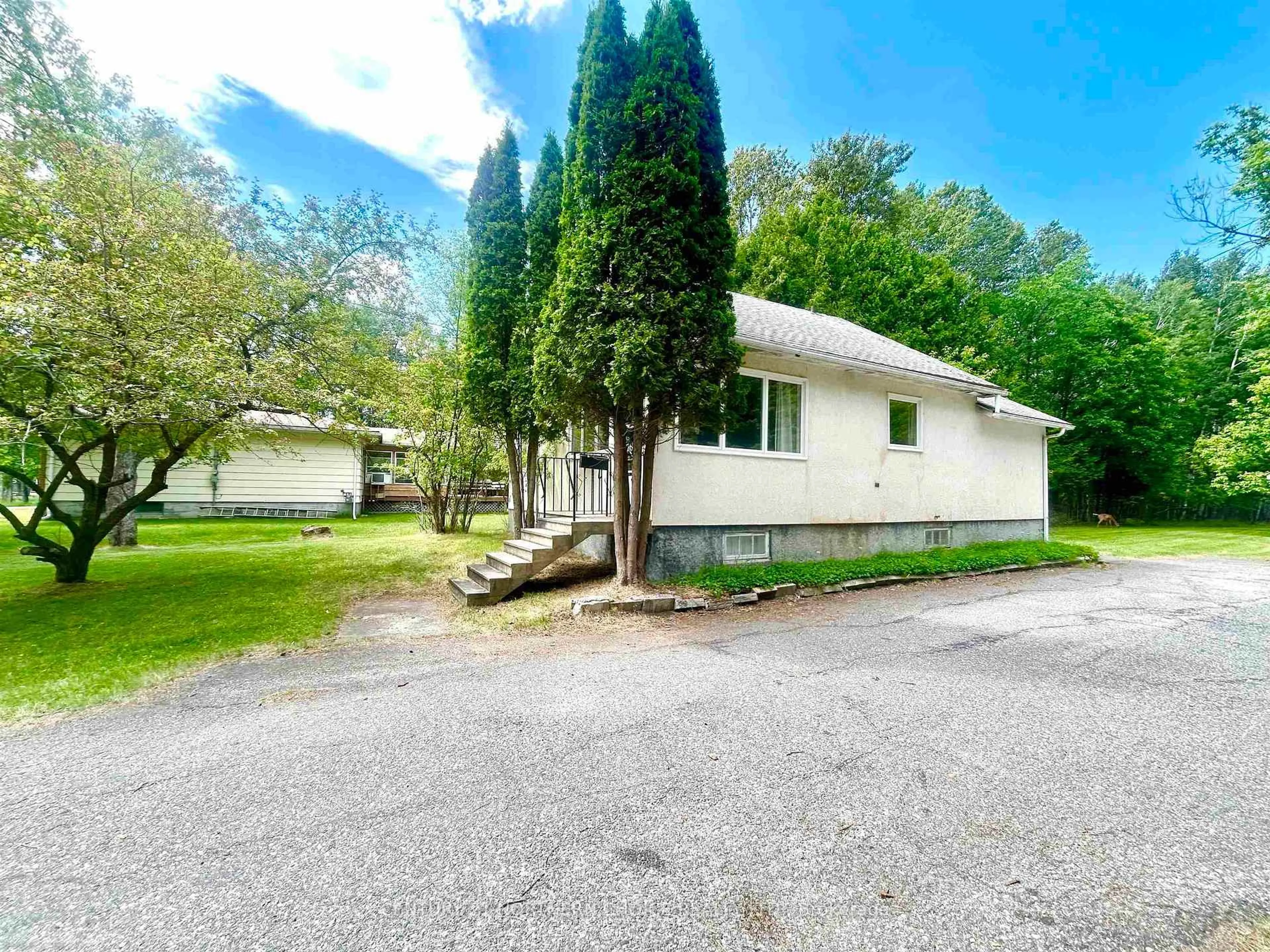 A pic from outside/outdoor area/front of a property/back of a property/a pic from drone, unknown for 1312 Emo Road, Fort Frances Ontario P9A 2V5