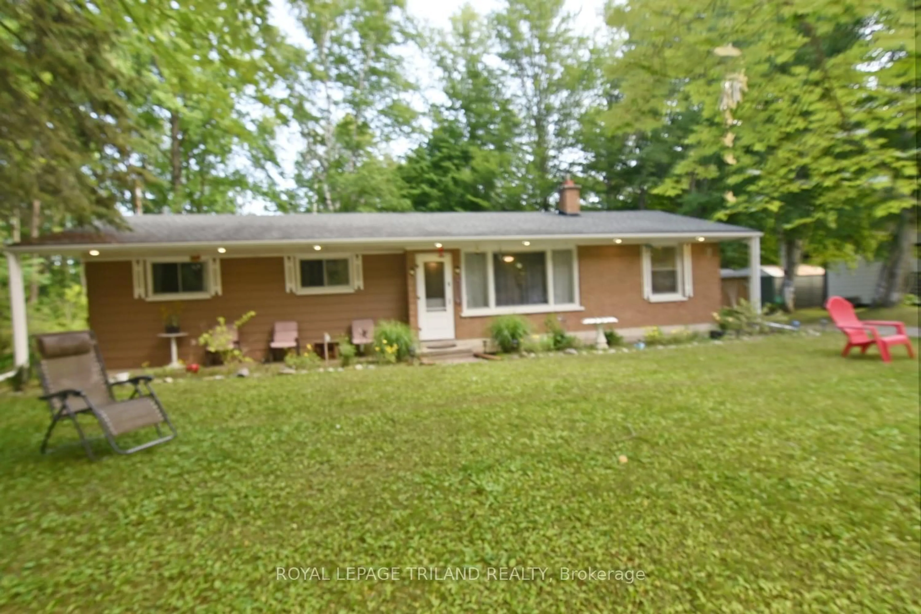 Unknown for 6302 HURON Dr, Lambton Shores Ontario N0N 1J1