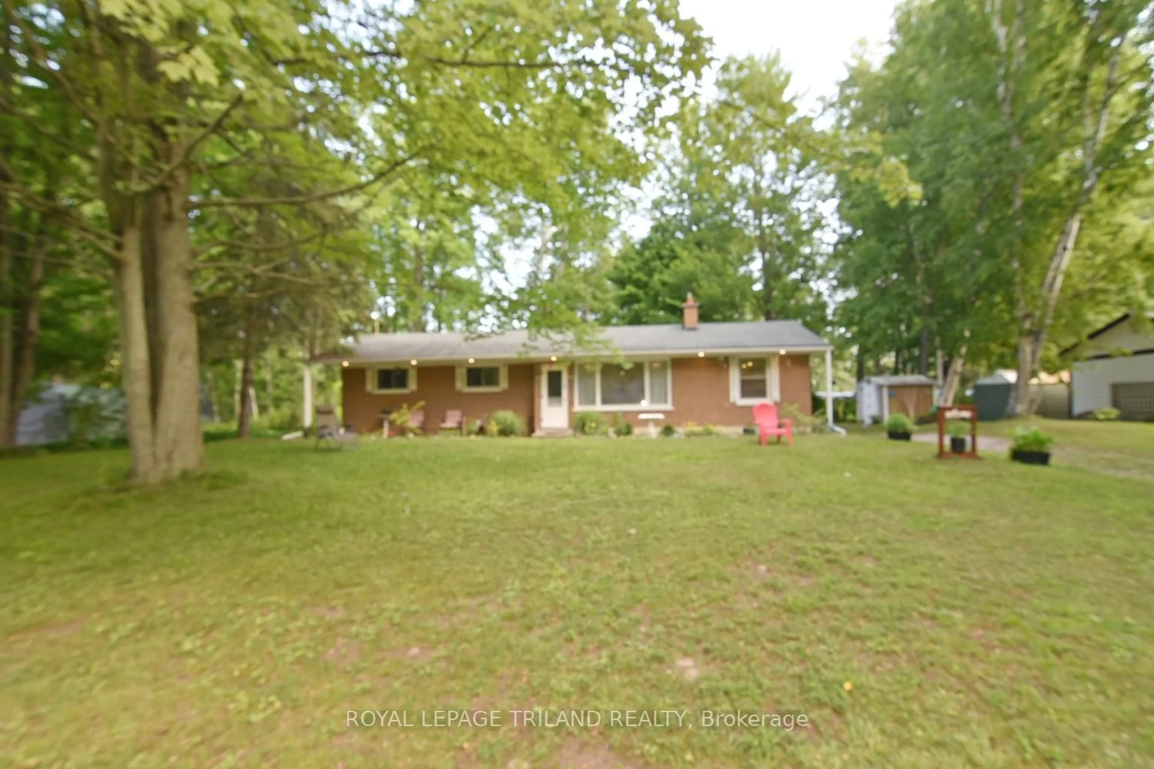 A pic from outside/outdoor area/front of a property/back of a property/a pic from drone, street for 6302 HURON Dr, Lambton Shores Ontario N0N 1J1