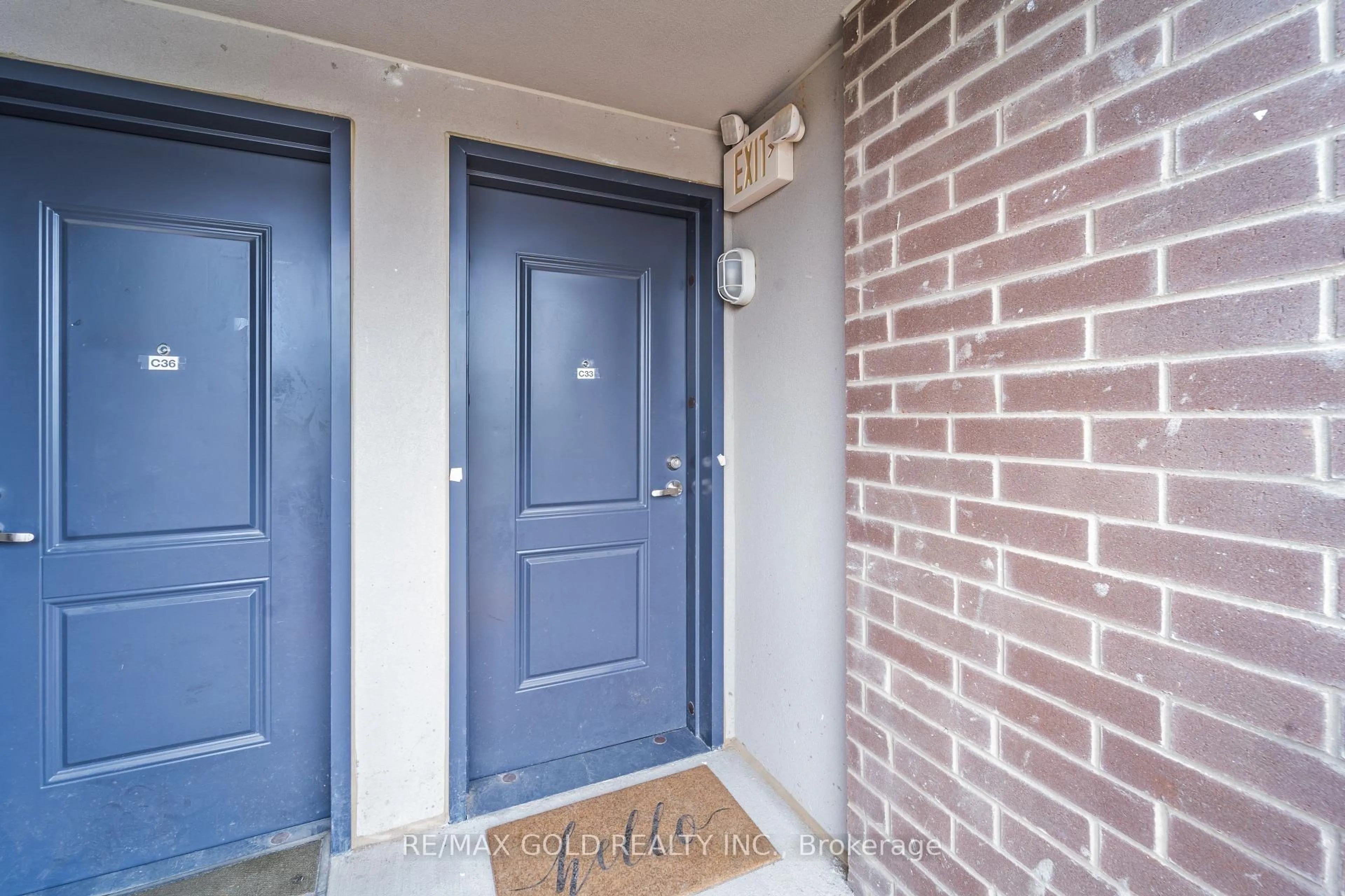 Indoor entryway for 370 Fisher Mills Rd #C33, Cambridge Ontario N3C 0G8