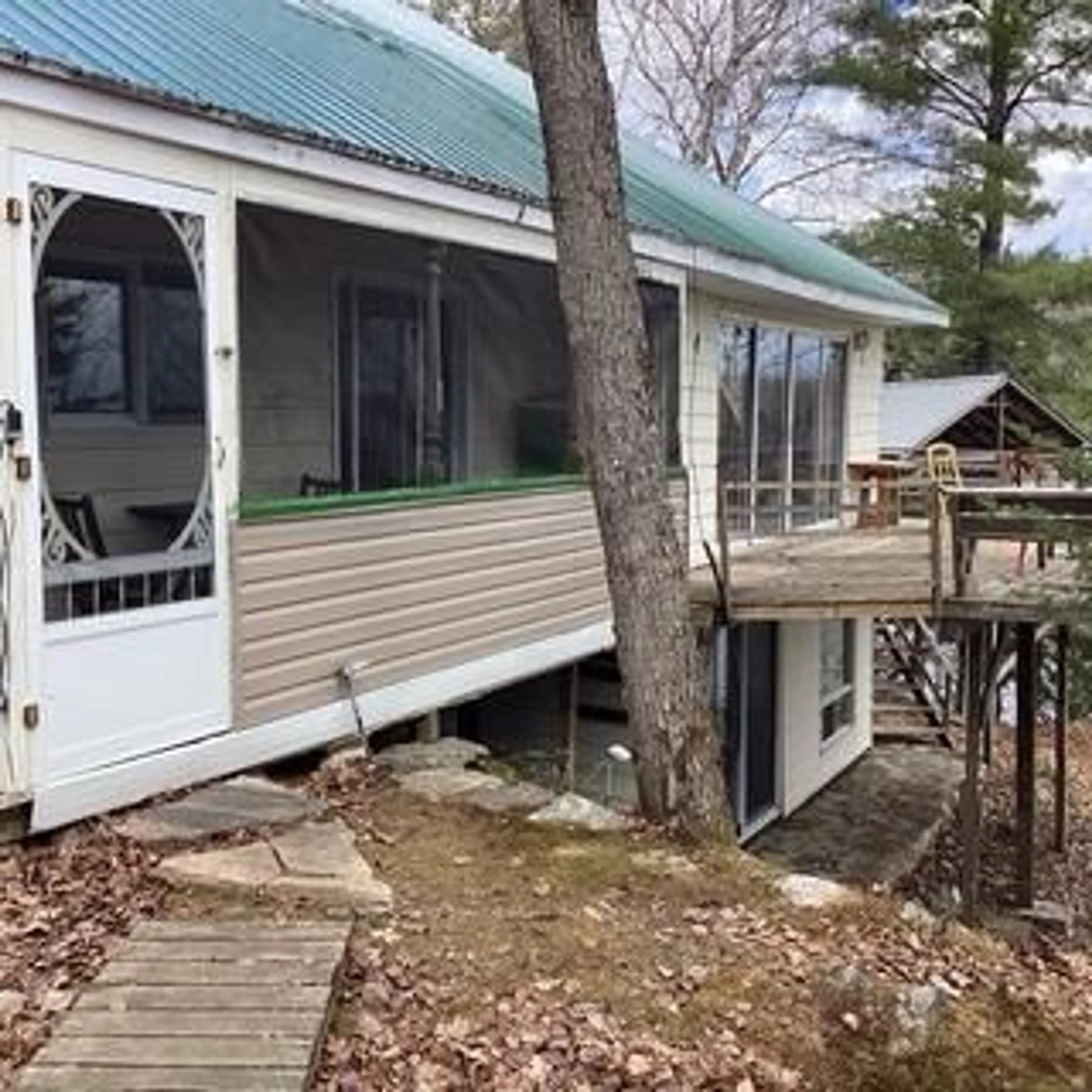 Home with vinyl exterior material, water/lake/river/ocean view for 422 Duck Lake, Parry Sound Remote Area Ontario P0H 1Y0