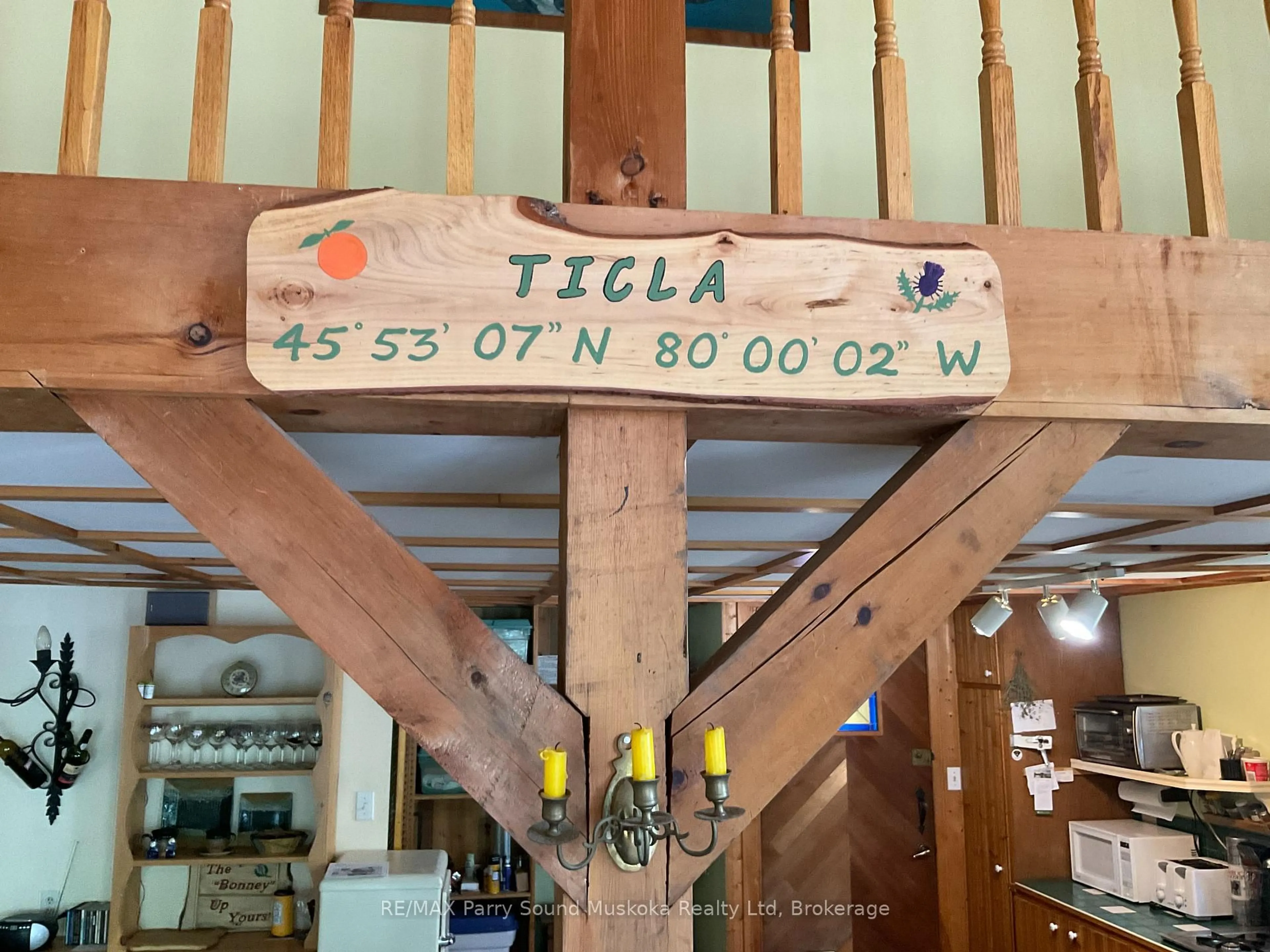 Indoor foyer for 422 Duck Lake, Parry Sound Remote Area Ontario P0H 1Y0