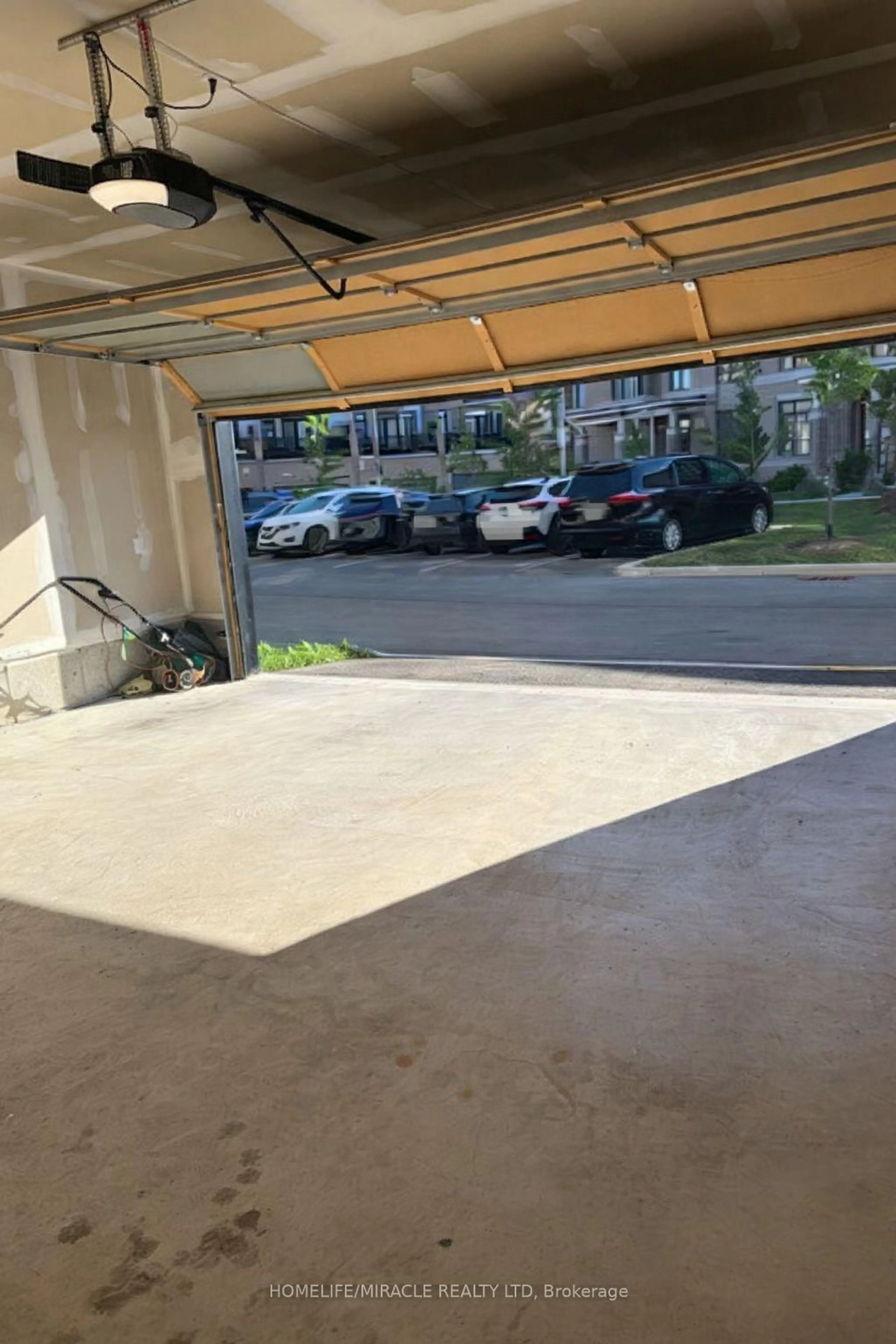Unknown for 477 Provident Way, Hamilton Ontario L0R 1W0