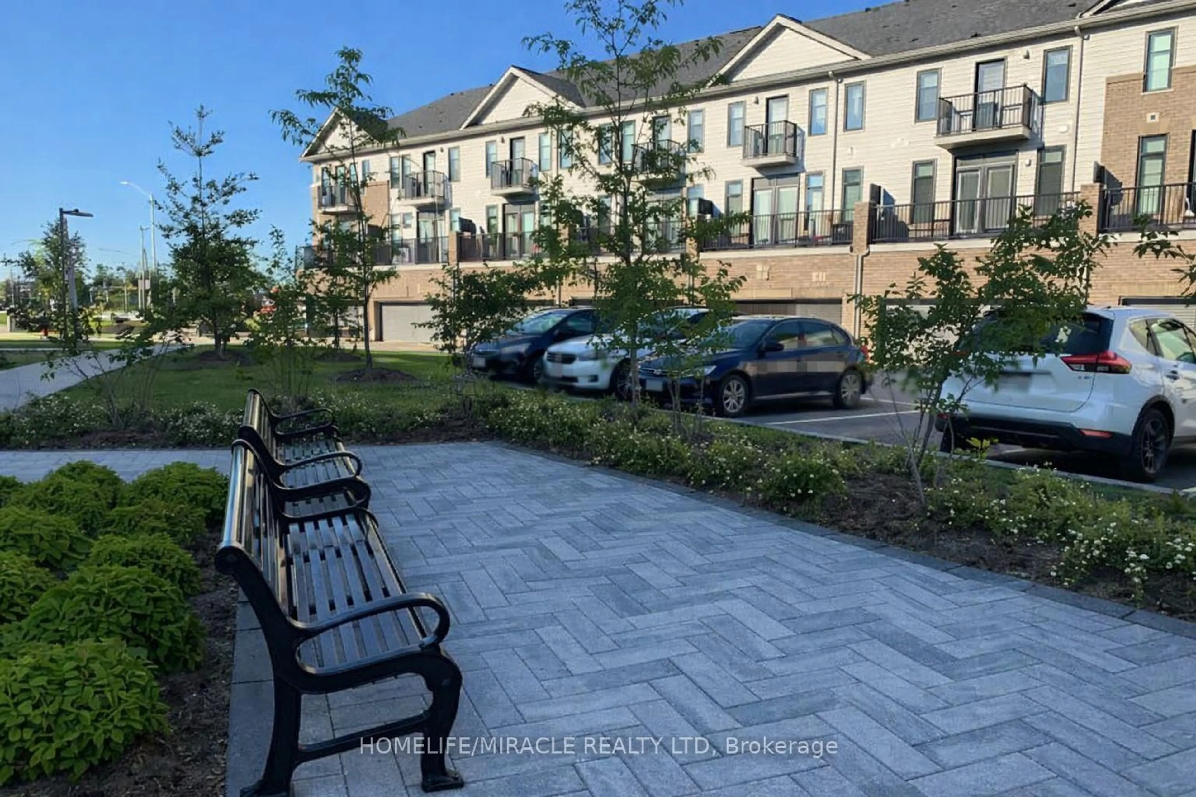 A pic from outside/outdoor area/front of a property/back of a property/a pic from drone, street for 477 Provident Way, Hamilton Ontario L0R 1W0