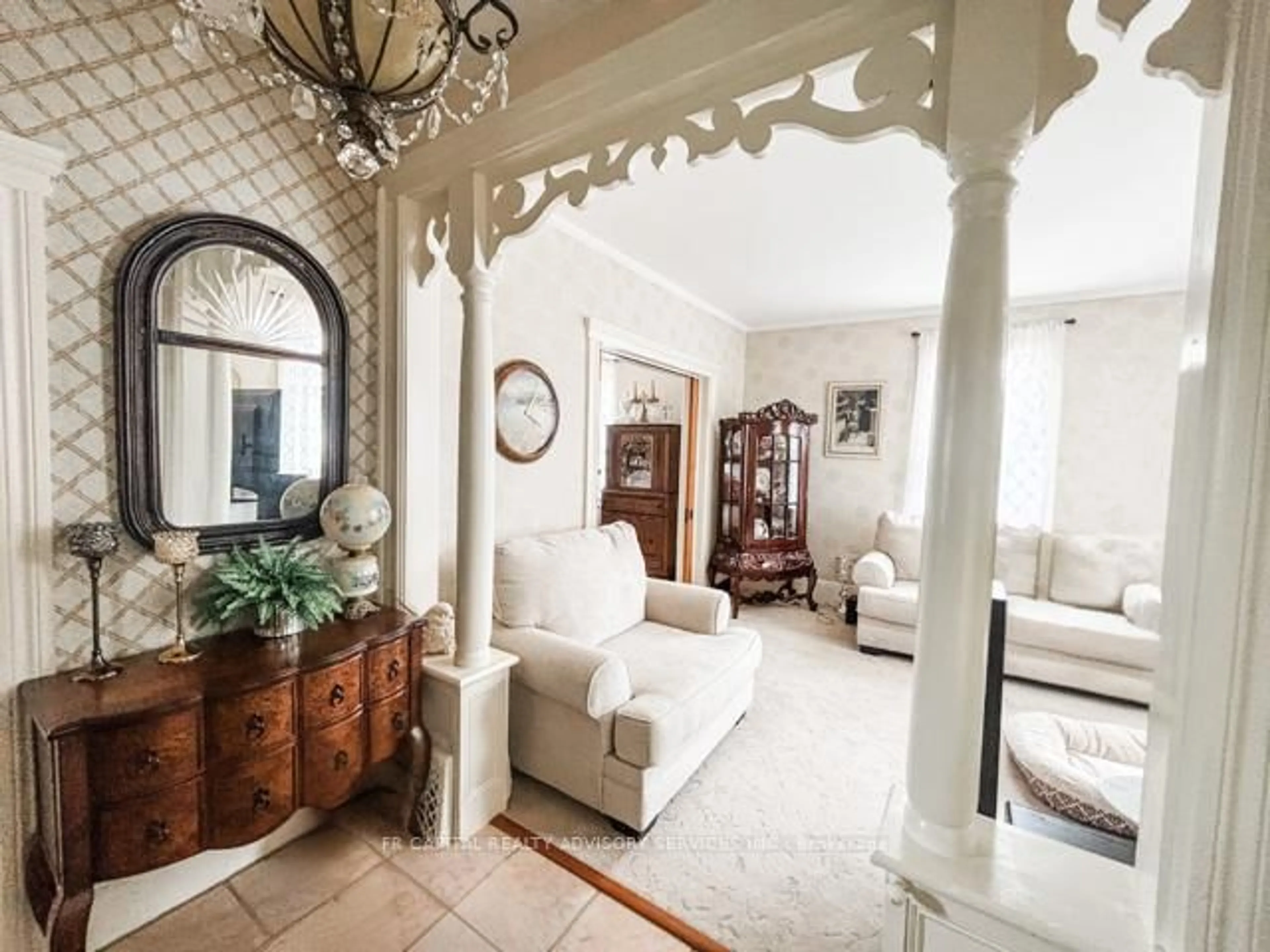 Indoor entryway for 49 Centre St, Trent Hills Ontario K0L 1L0