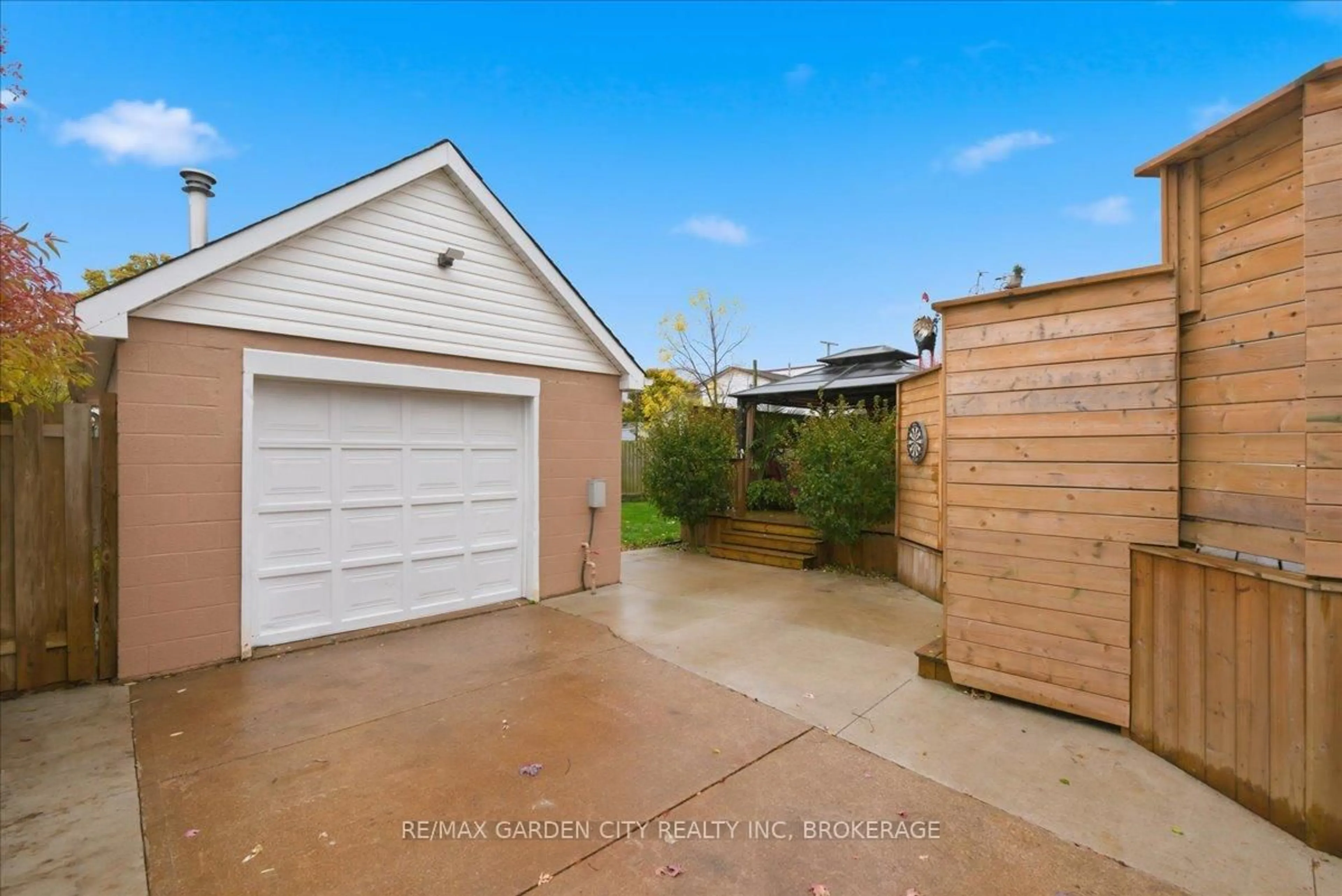 Unknown for 5294 Slater Ave, Niagara Falls Ontario L2E 4W9