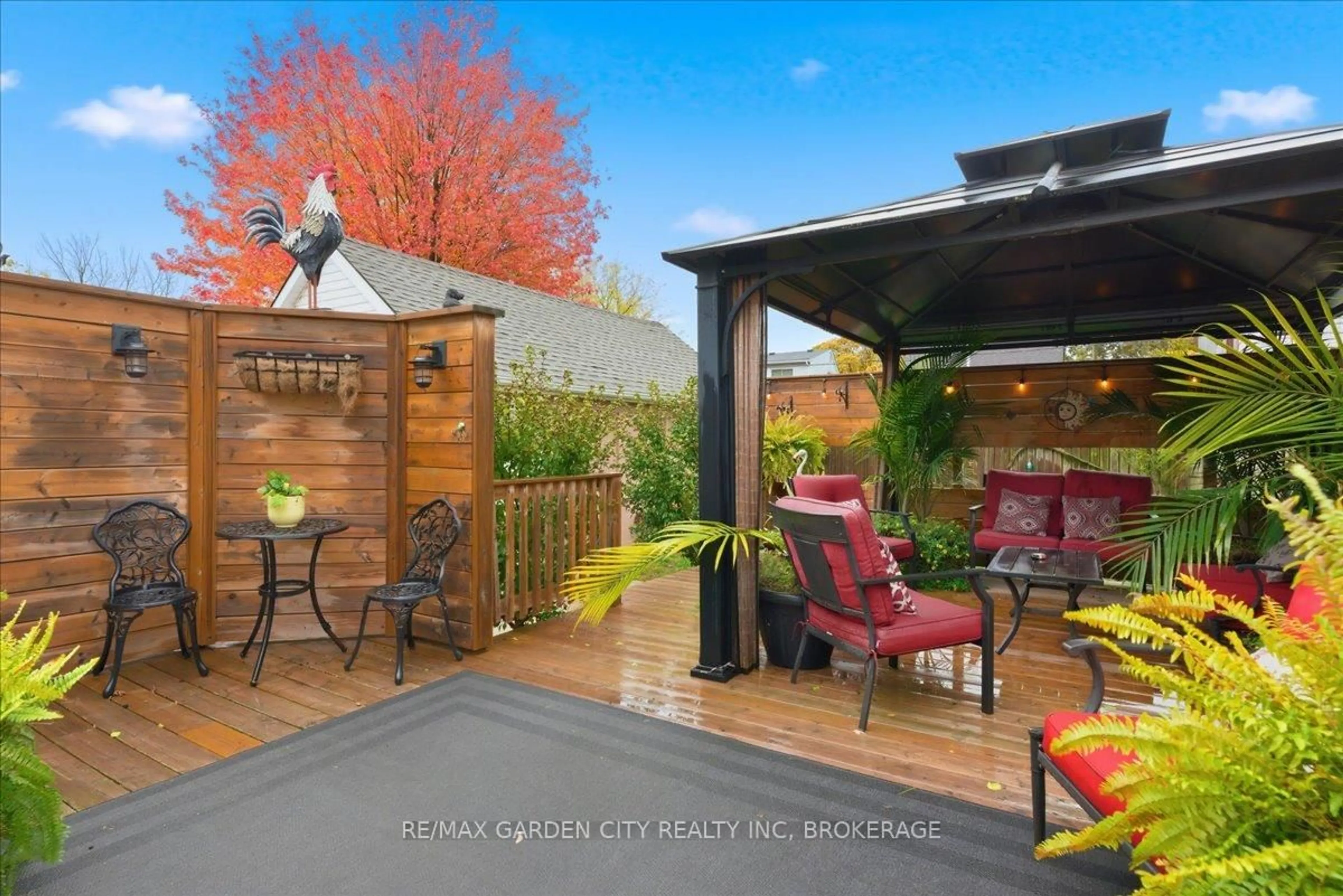 Patio, unknown for 5294 Slater Ave, Niagara Falls Ontario L2E 4W9