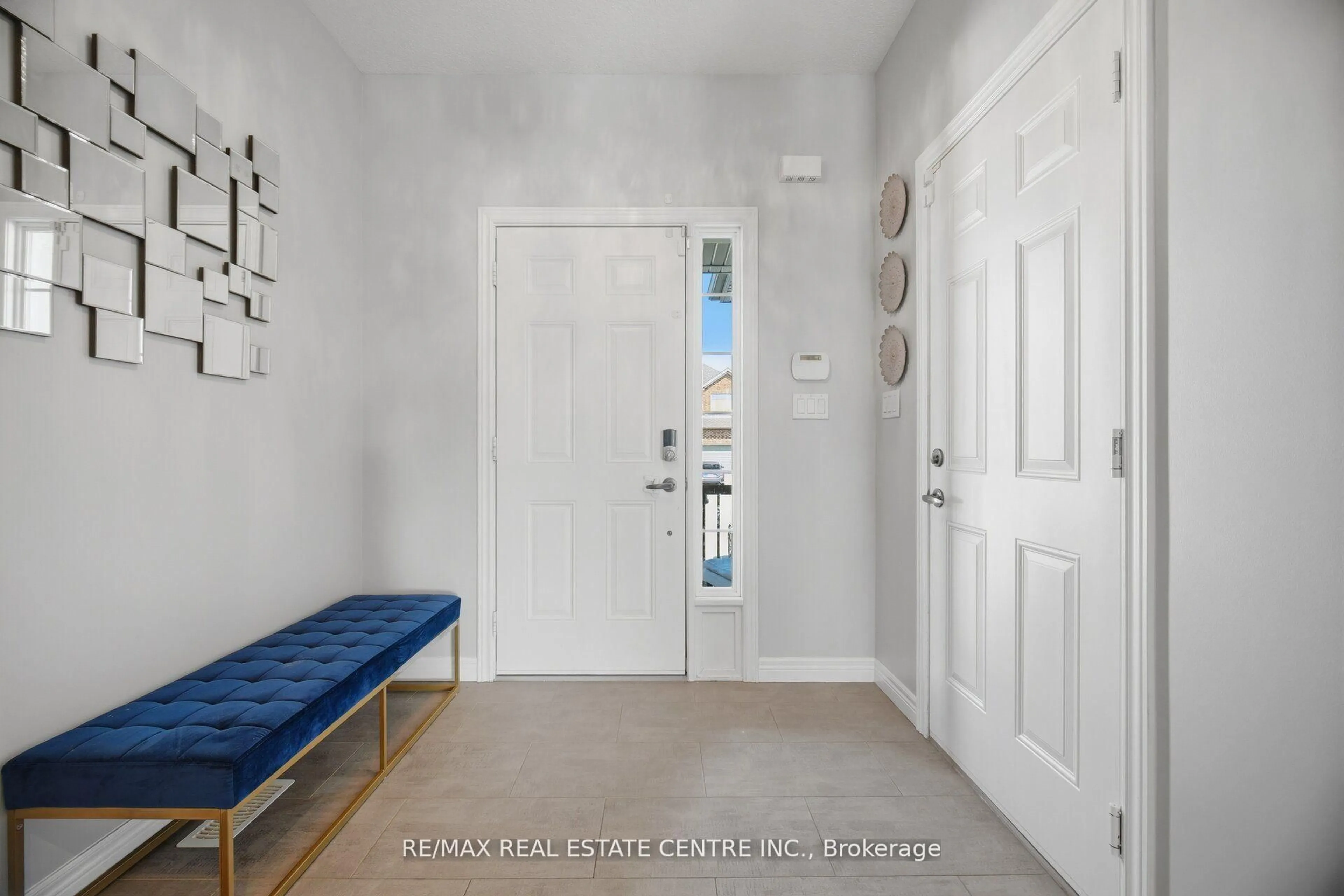 Indoor entryway for 47 Festival Way, Hamilton Ontario L0R 1C0