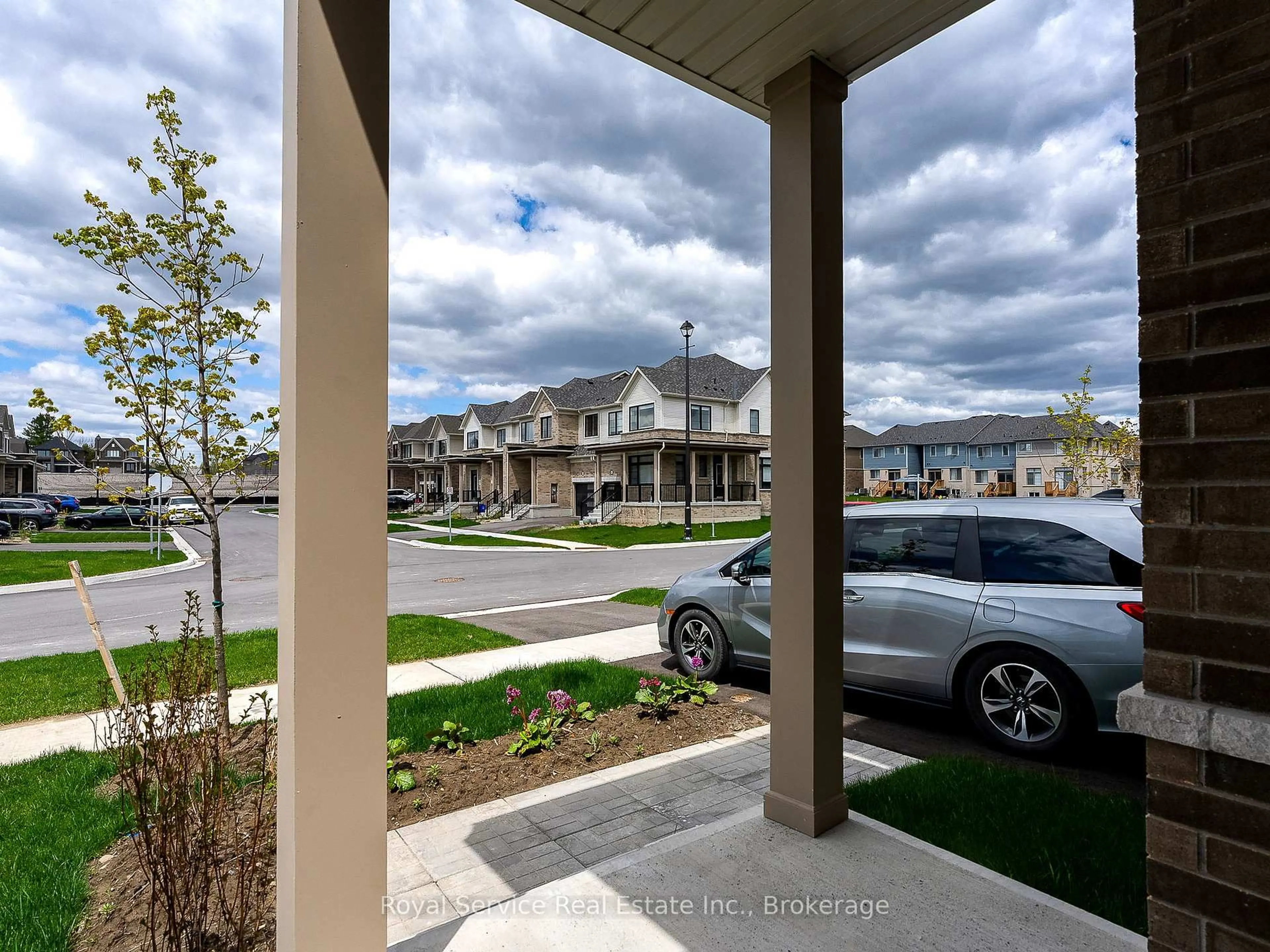 A pic from outside/outdoor area/front of a property/back of a property/a pic from drone, street for 472 Trevor St, Cobourg Ontario K9A 4J6