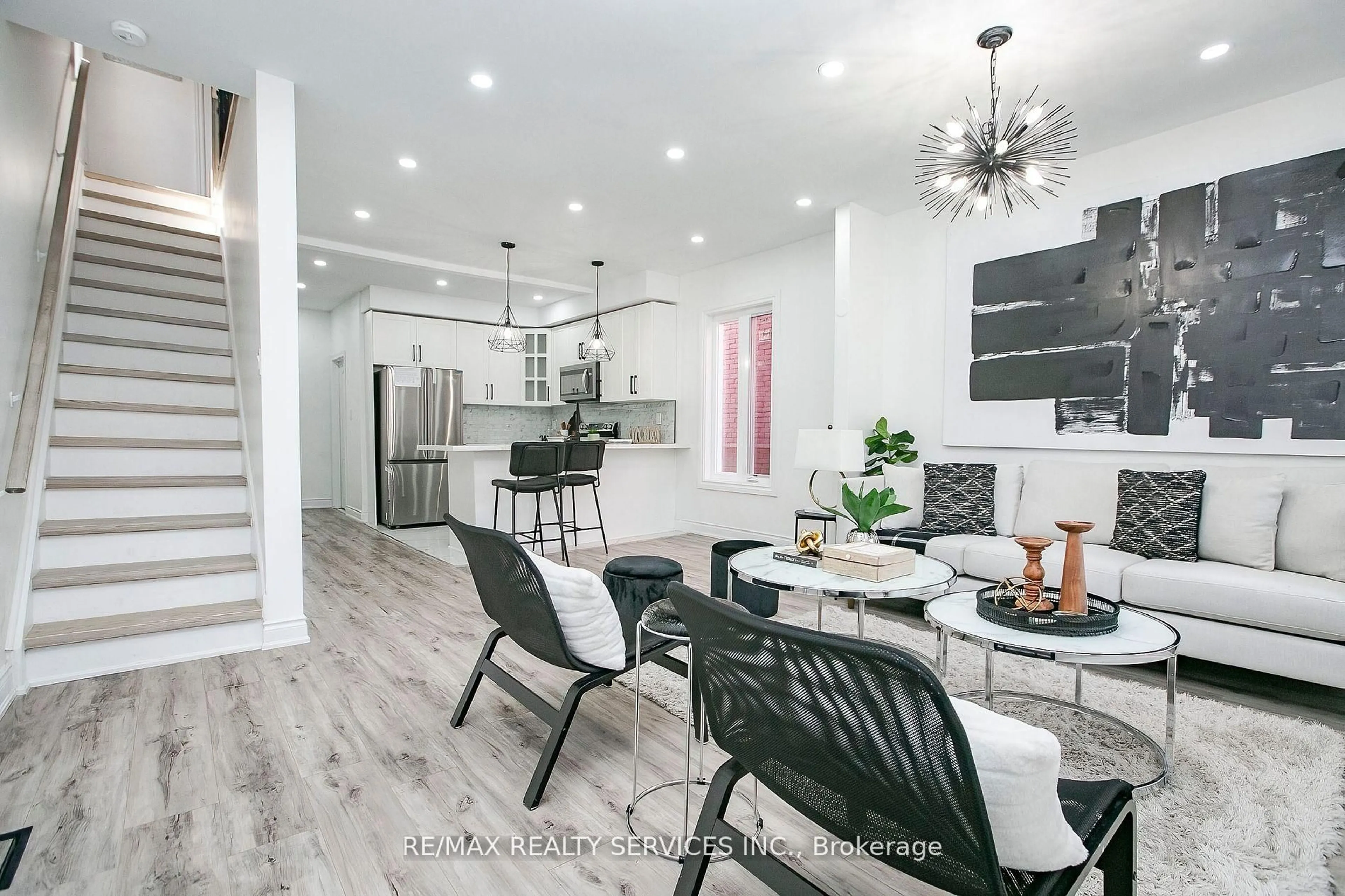 Open concept kitchen, ceramic/tile floor for 20 Somerset Ave, Hamilton Ontario L8L 2L5
