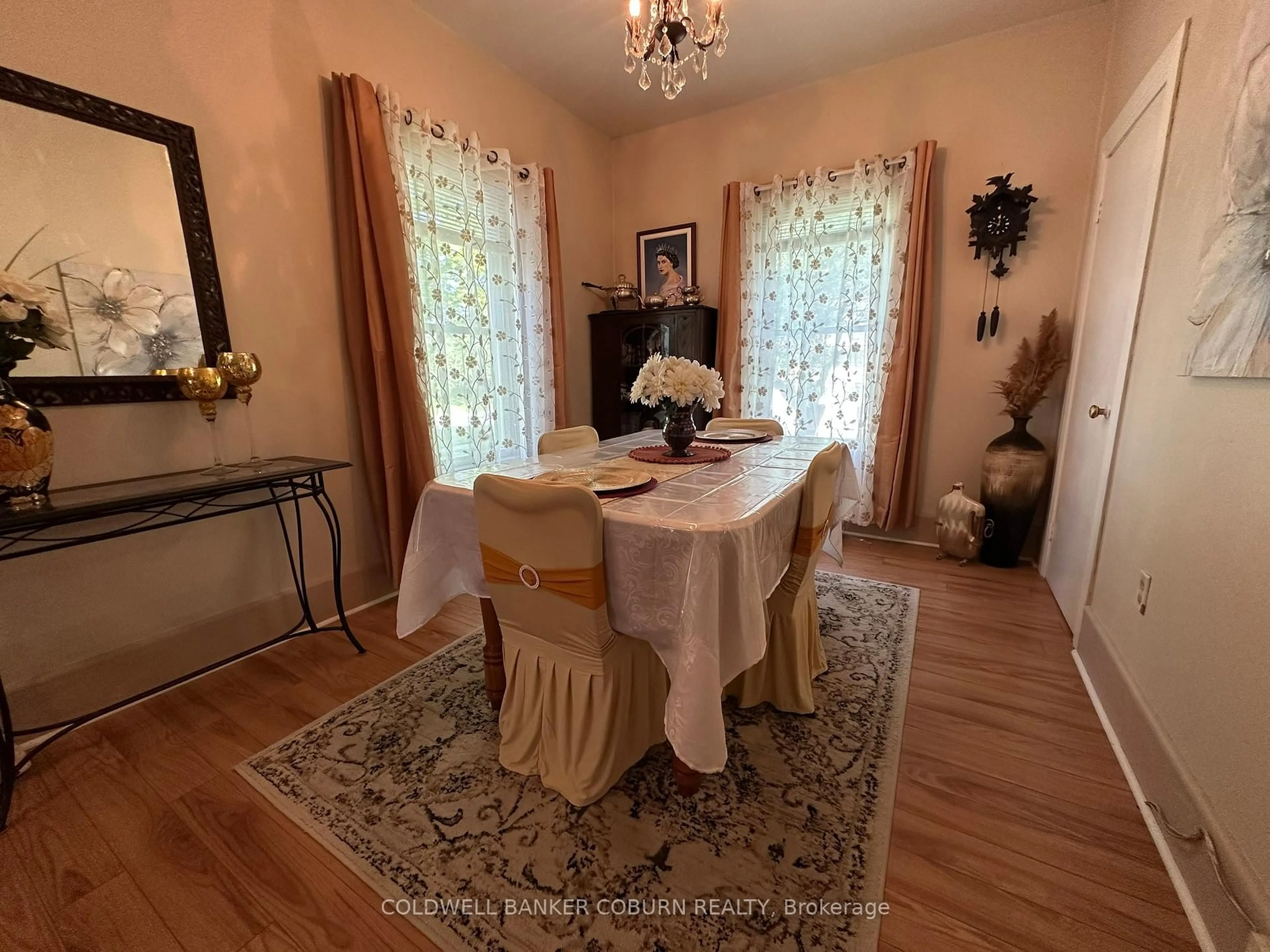 Dining room, wood/laminate floor for 36 Brouse Dr, South Dundas Ontario K0E 1K0