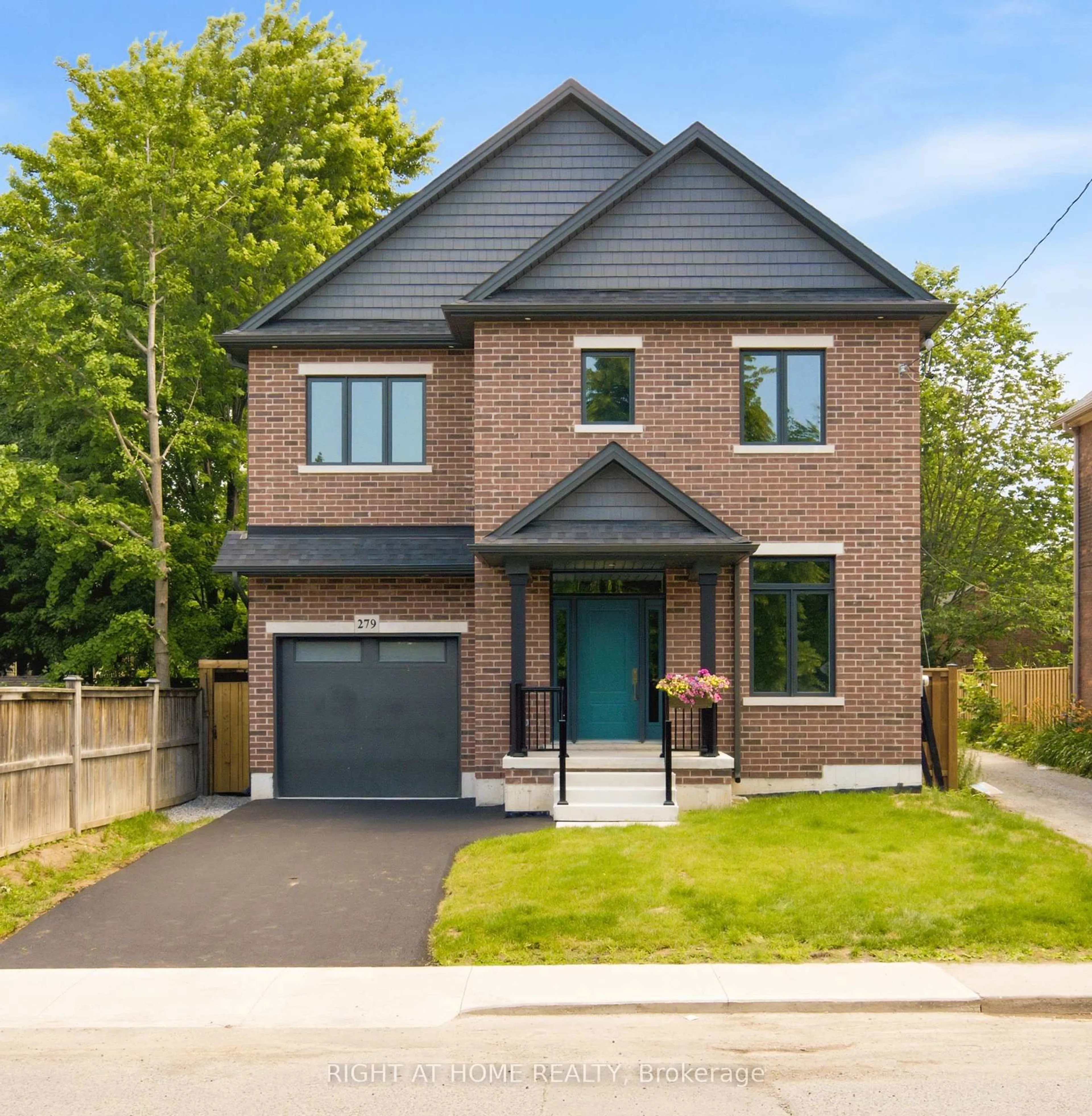 Home with brick exterior material, street for 279 Hess St, Hamilton Ontario L8P 3P6