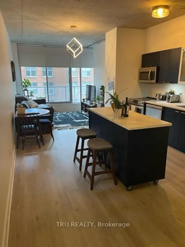 383 Cumberland St #412, Ottawa 5