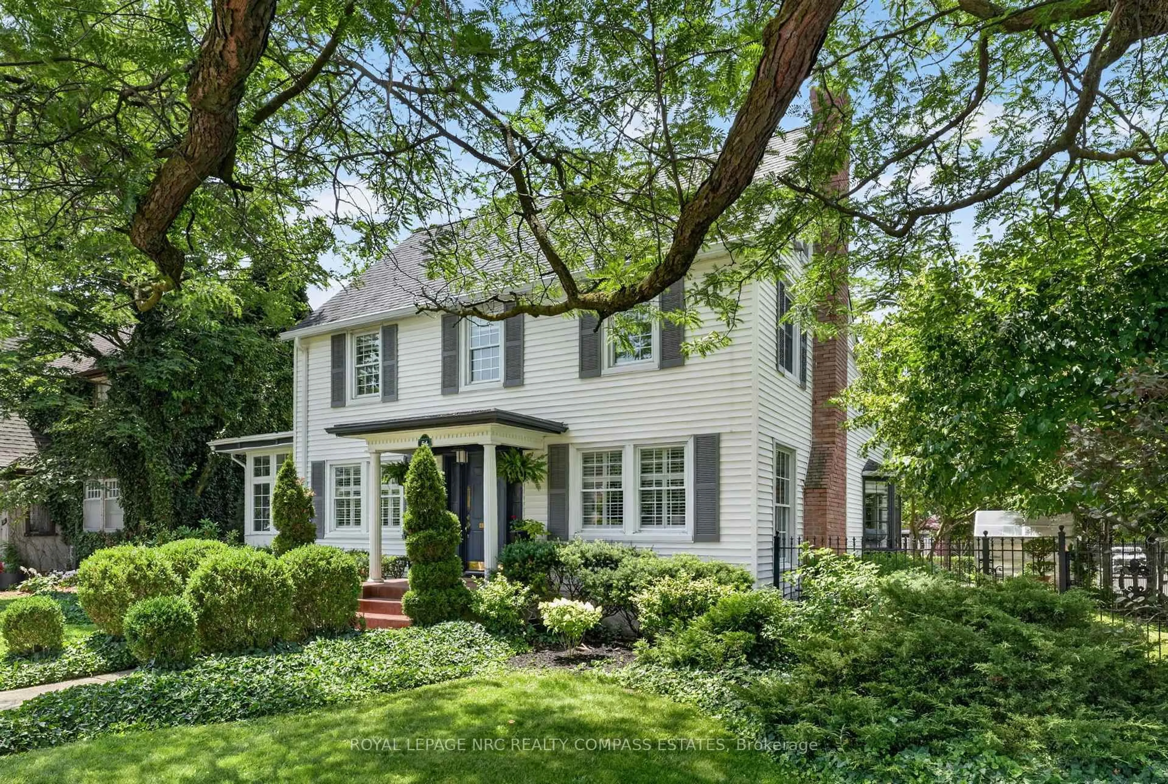 Home with brick exterior material, street for 54 Glenridge Ave, St. Catharines Ontario L2R 4X1