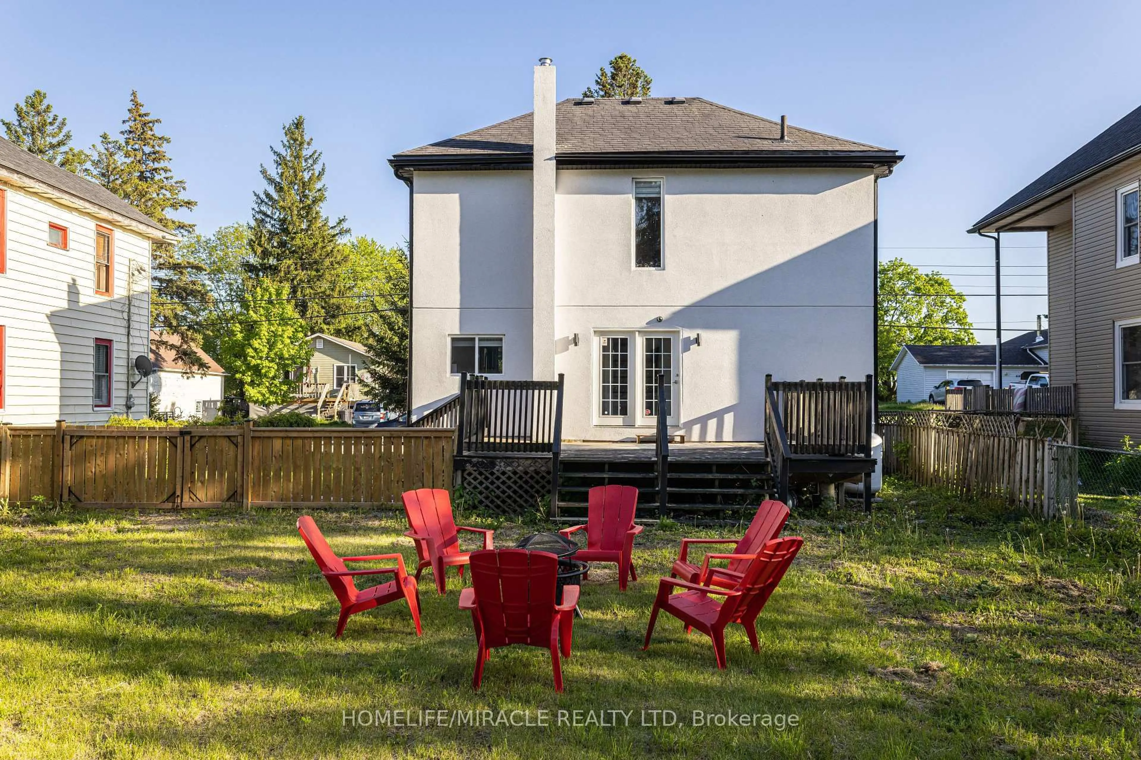 Patio, unknown for 19 Gilbert St, Lansdowne Village Ontario K0E 1L0