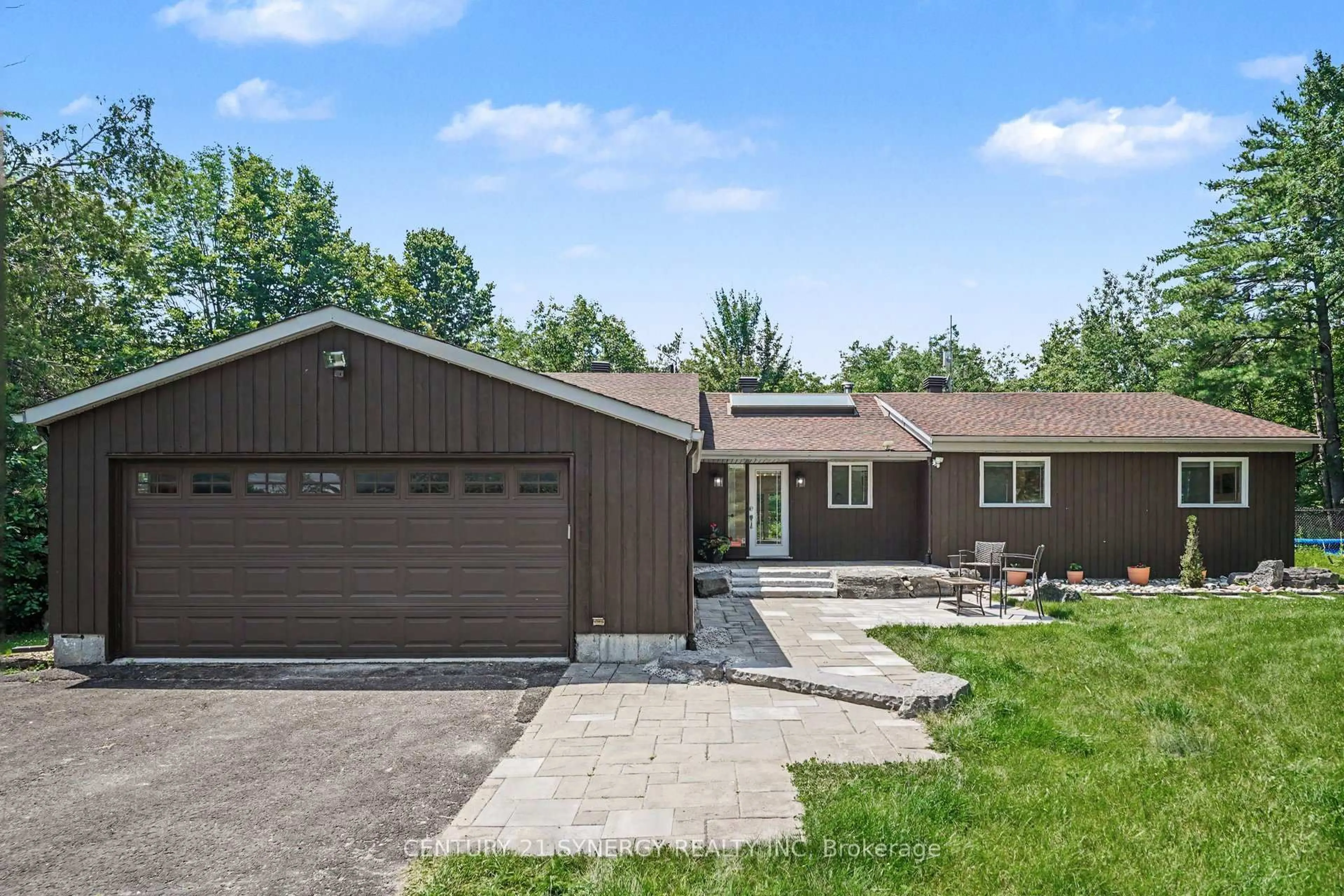 Home with vinyl exterior material, street for 105 IRONWOOD Crt, Ottawa Ontario K0A 1T0