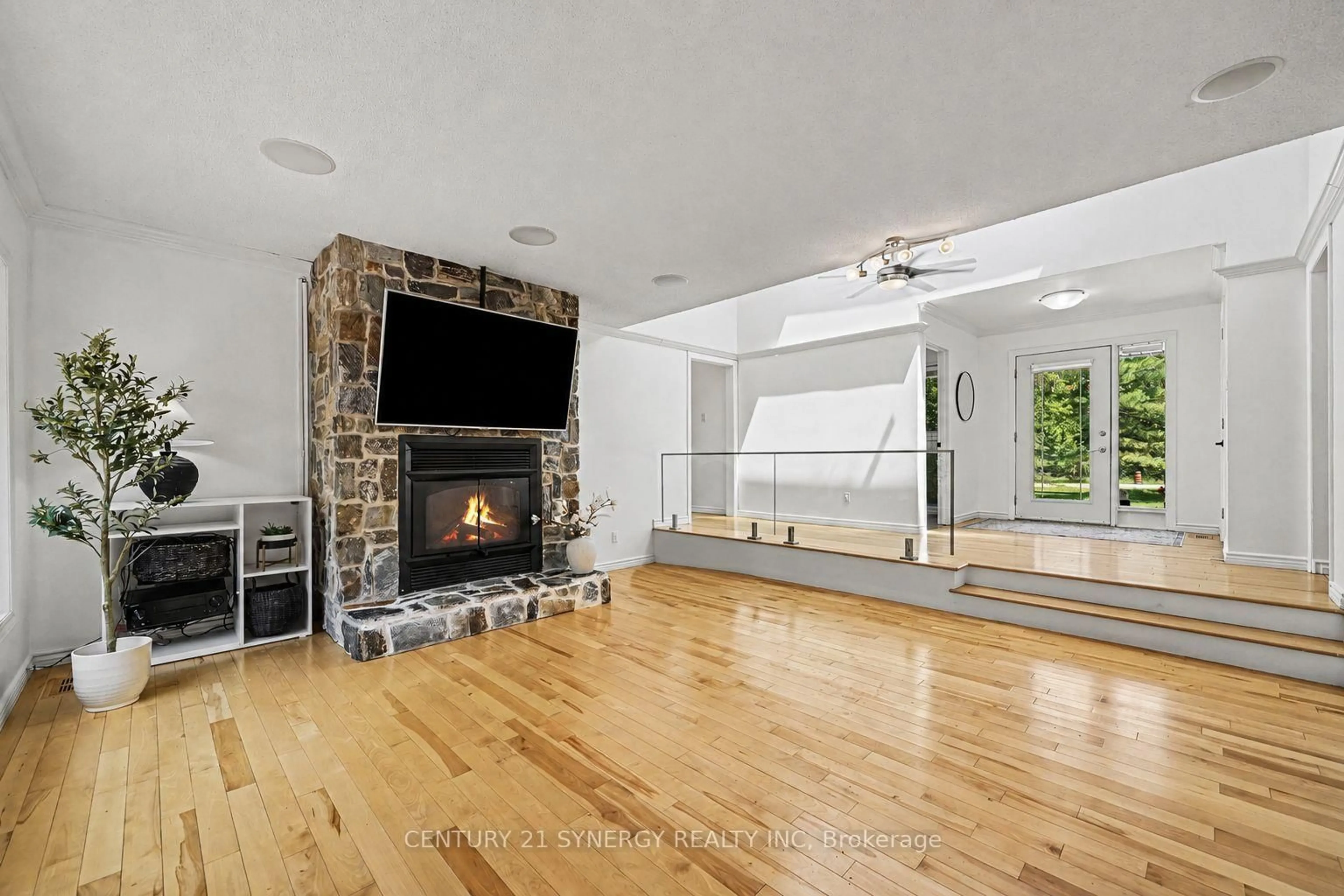 Unknown for 105 IRONWOOD Crt, Ottawa Ontario K0A 1T0
