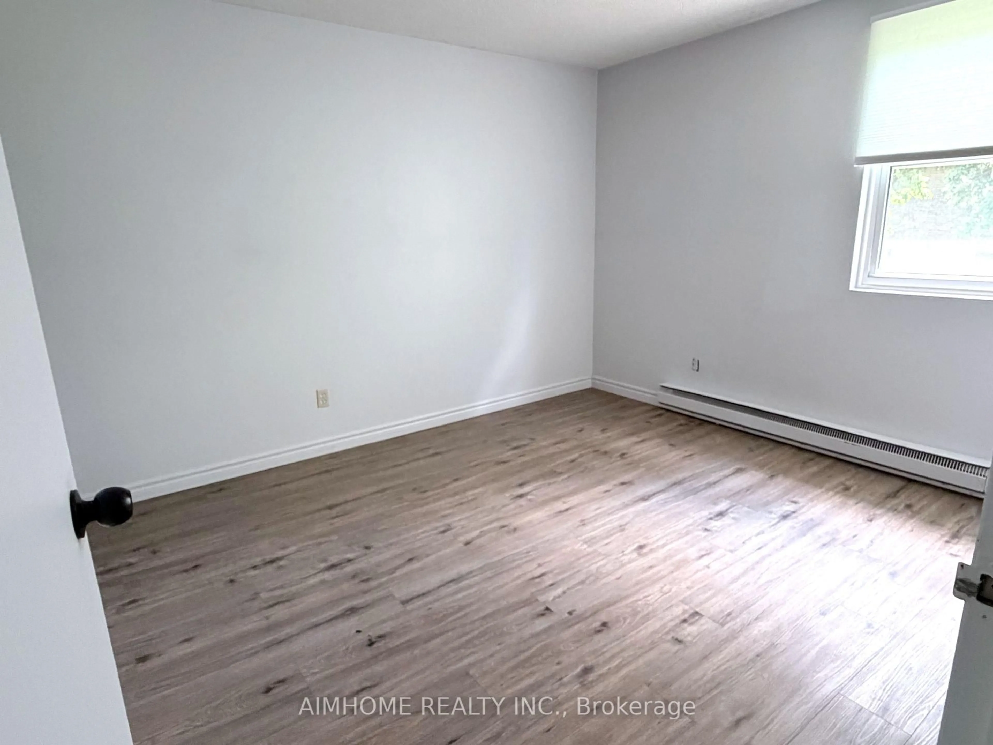A pic of a room for 109 Westmount Rd, Waterloo Ontario N2L 5G5