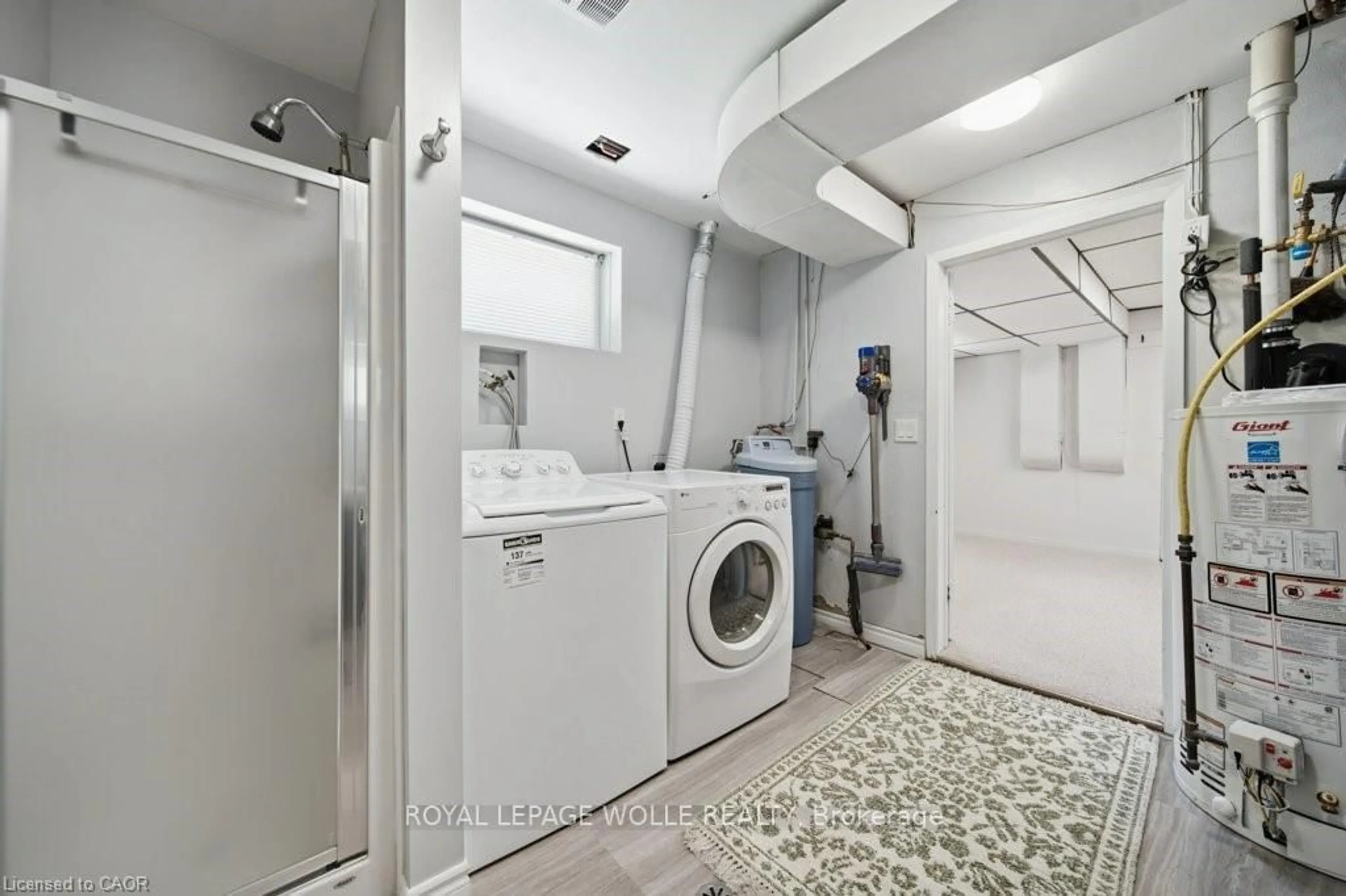 Laundry room for 64 Warren Rd, Kitchener Ontario N2M 4T4